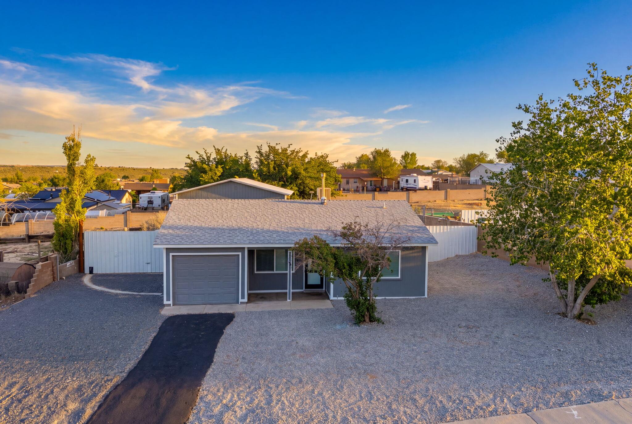 Photo 13 — 493 Chippewa Drive SW