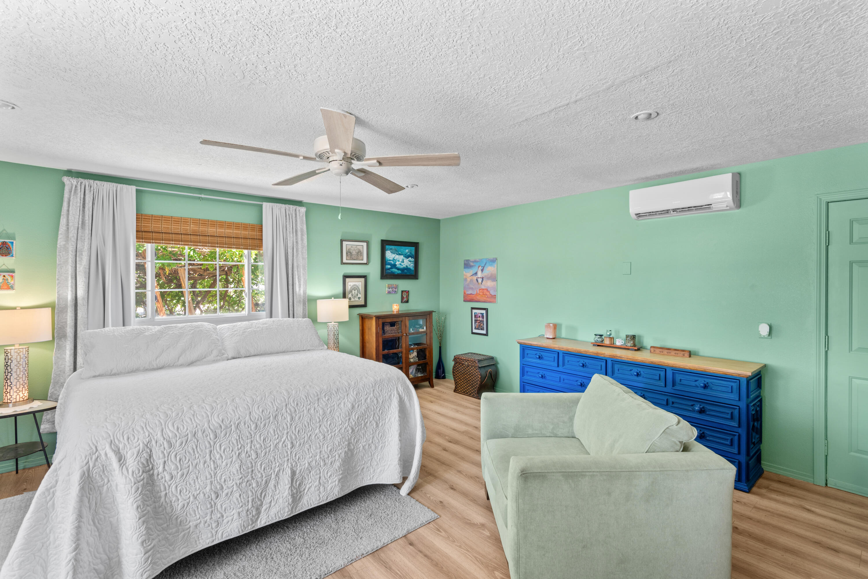 Photo 14 — 10502 Snowheights Boulevard NE