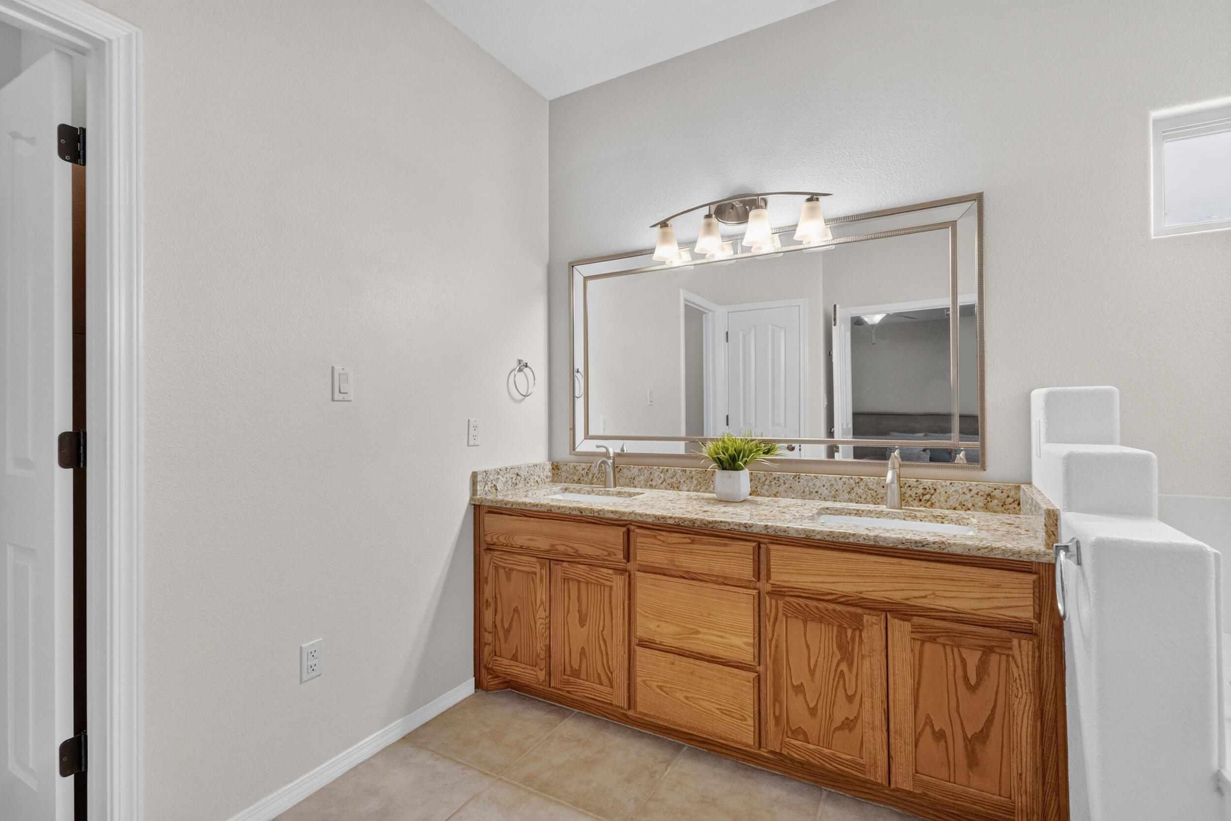 Photo 18 — 9812 Talea Court NE
