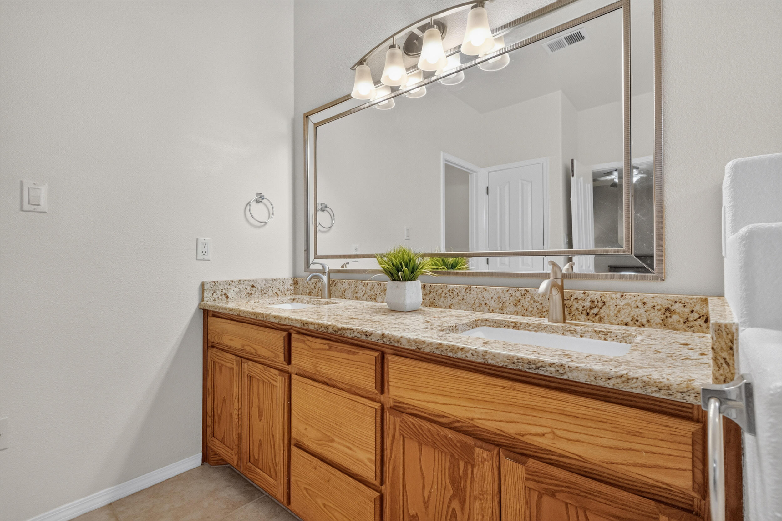 Photo 14 — 9812 Talea Court NE