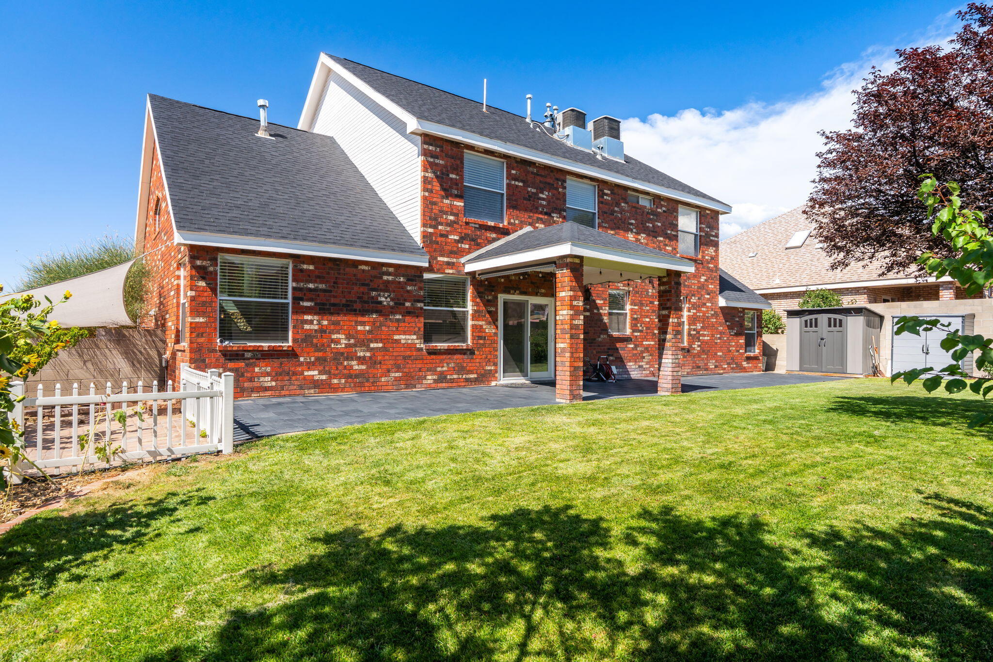 Photo 3 — 8600 Hampton Avenue NE