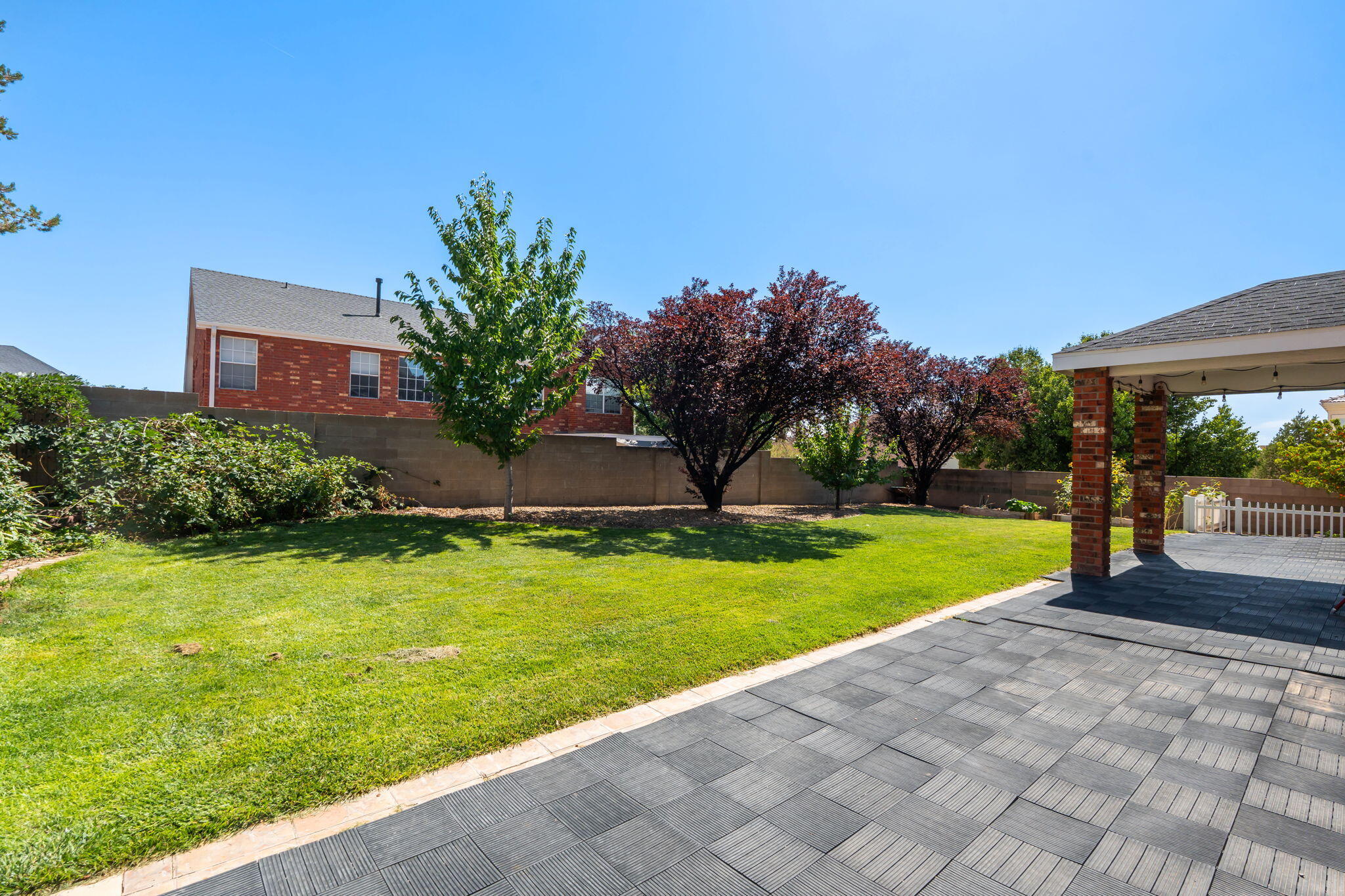 Photo 4 — 8600 Hampton Avenue NE