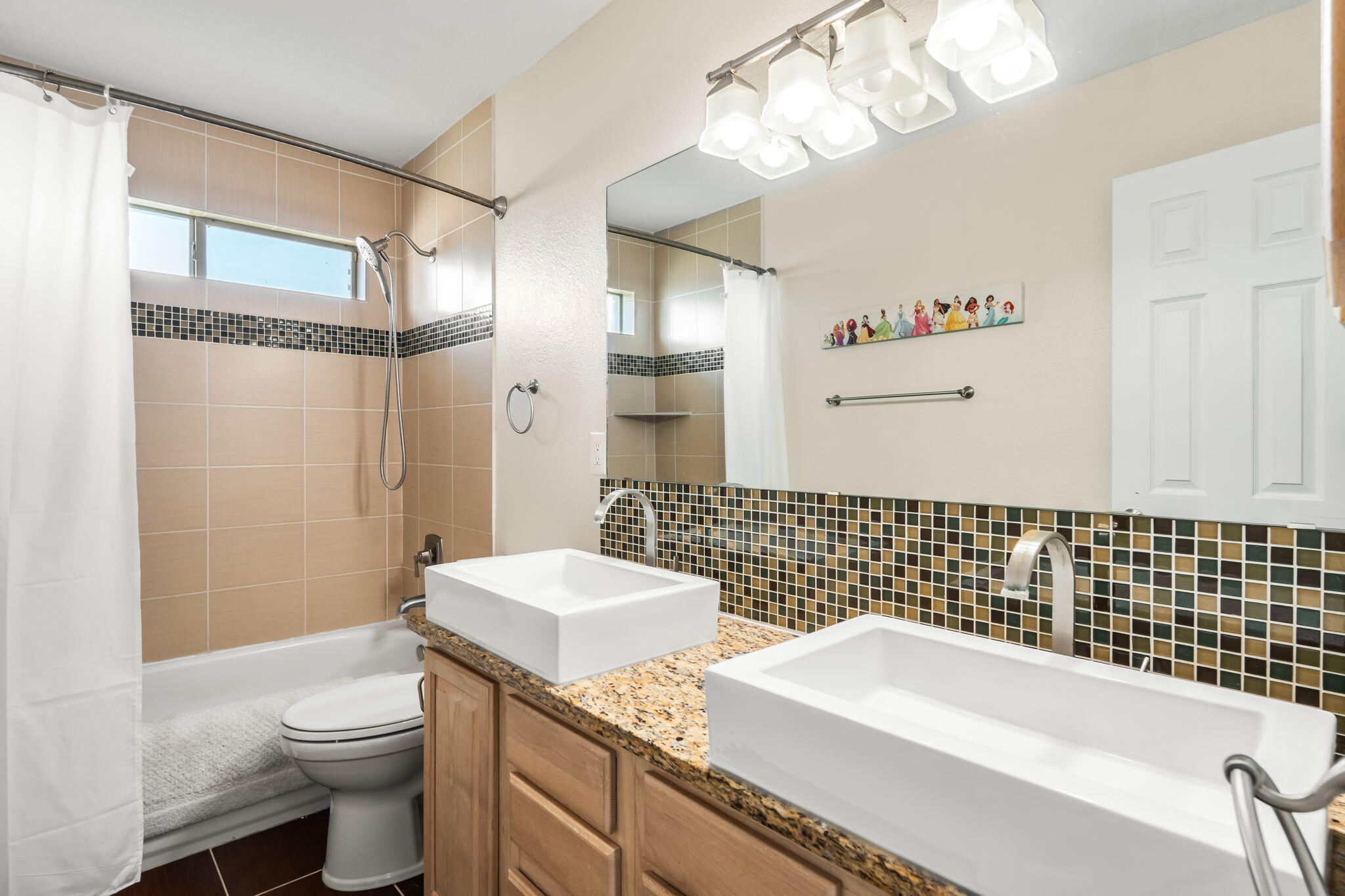 Photo 3 — 8600 Hampton Avenue NE