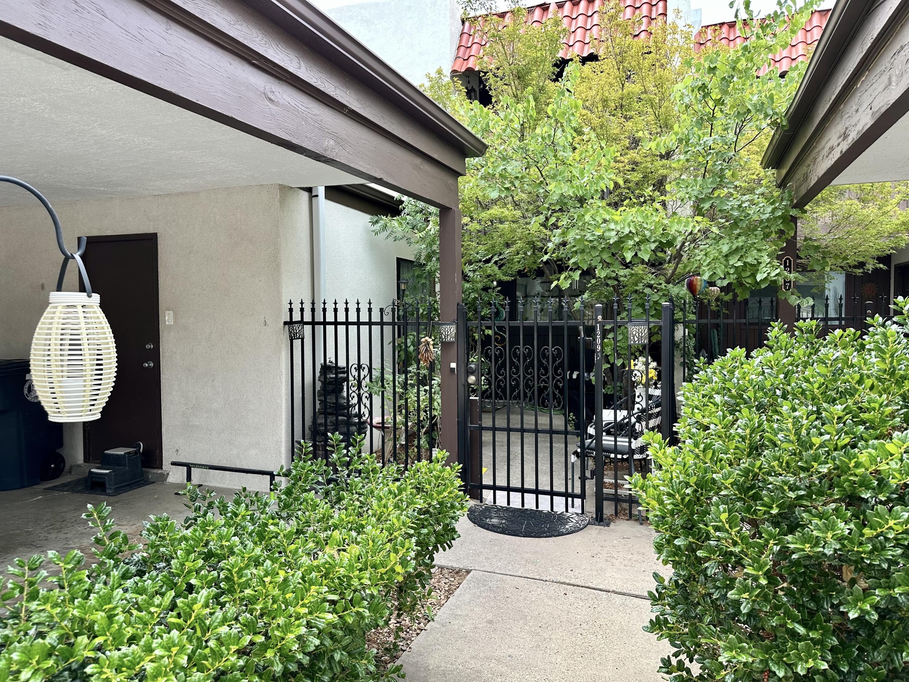 Photo 6 — 1209 Bernalillo Place SE