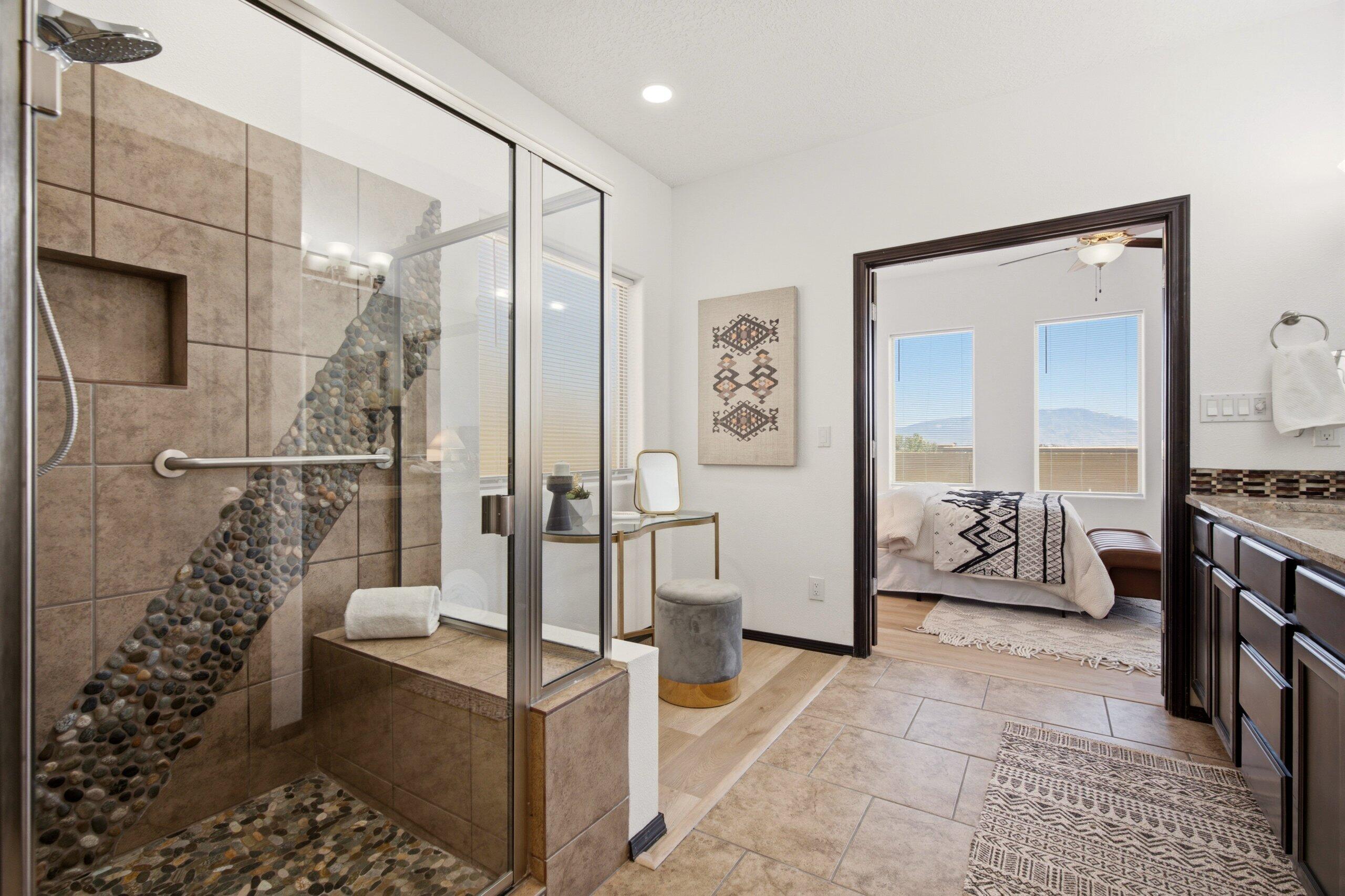 Photo 11 — 6102 Pecos Trail Drive NE
