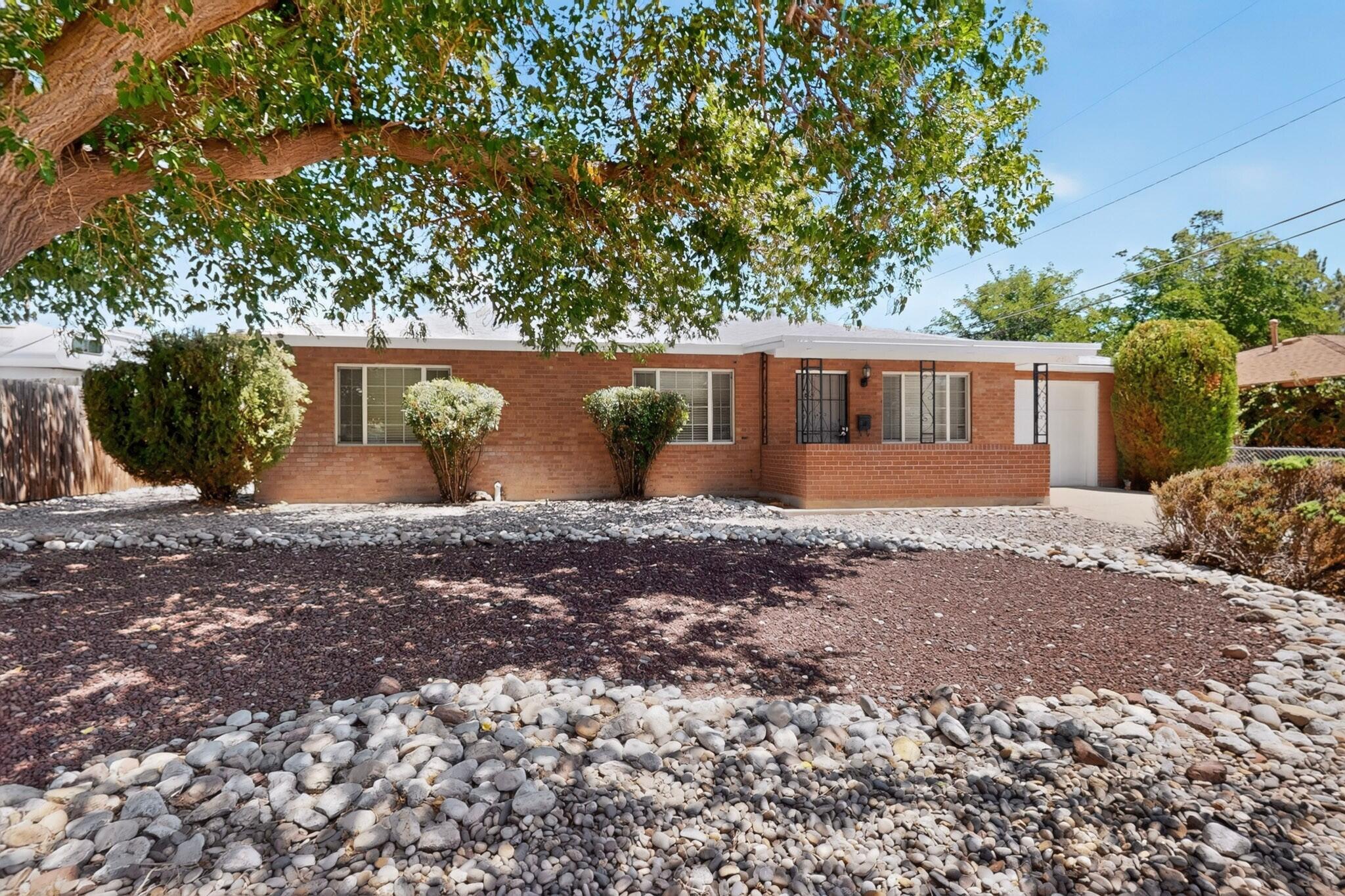 2710 Mesa Linda Drive NE, Albuquerque, NM 87112