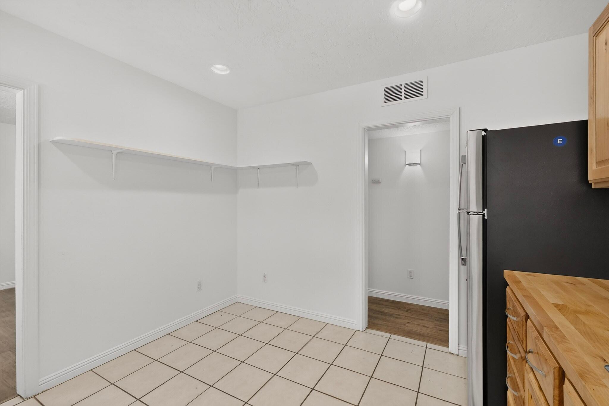 Photo 5 — 2710 Mesa Linda Drive NE
