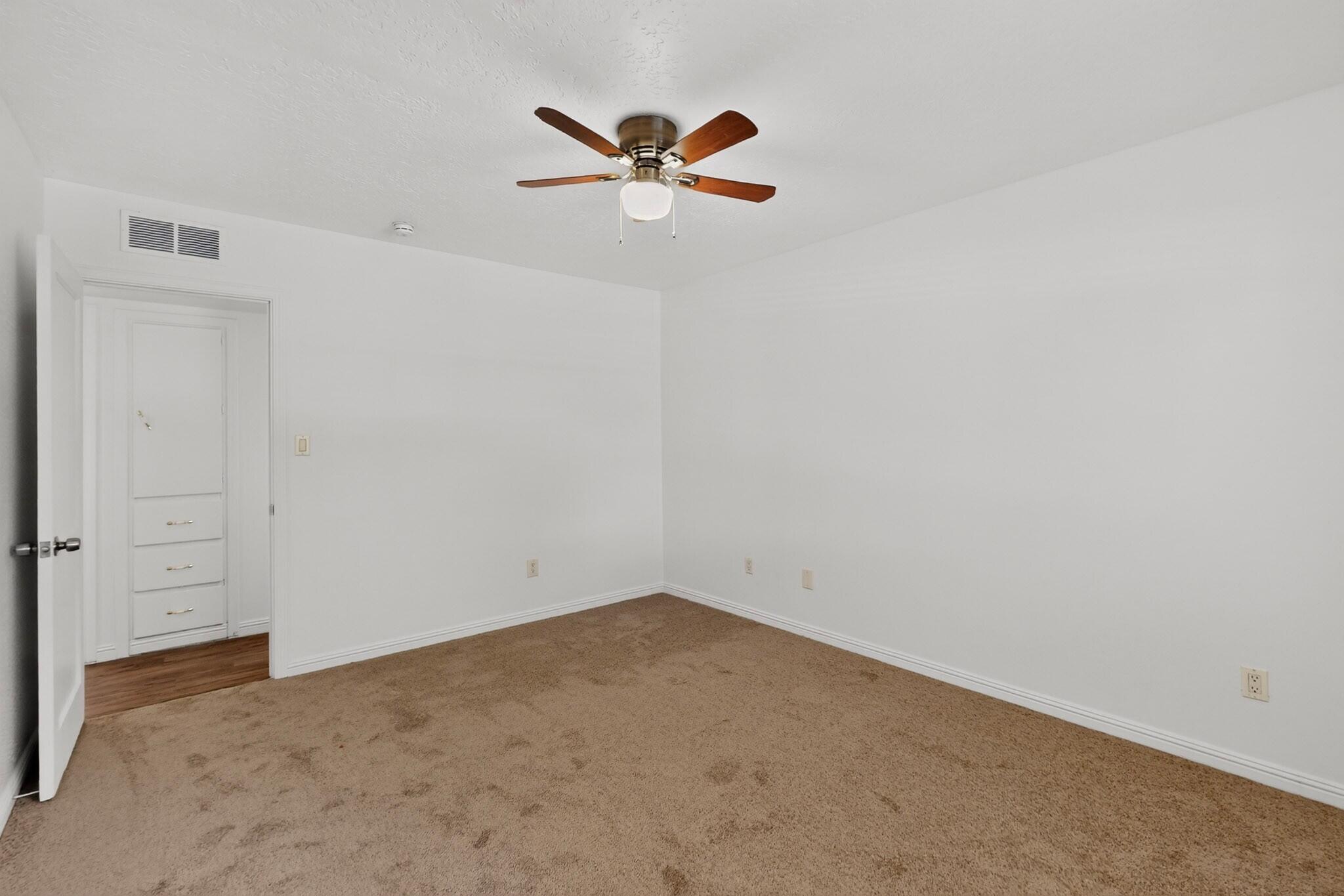 Photo 18 — 2710 Mesa Linda Drive NE