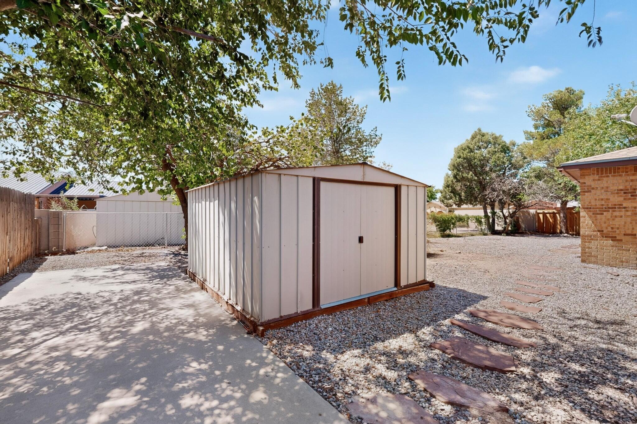 Photo 9 — 910 Crenshaw Court