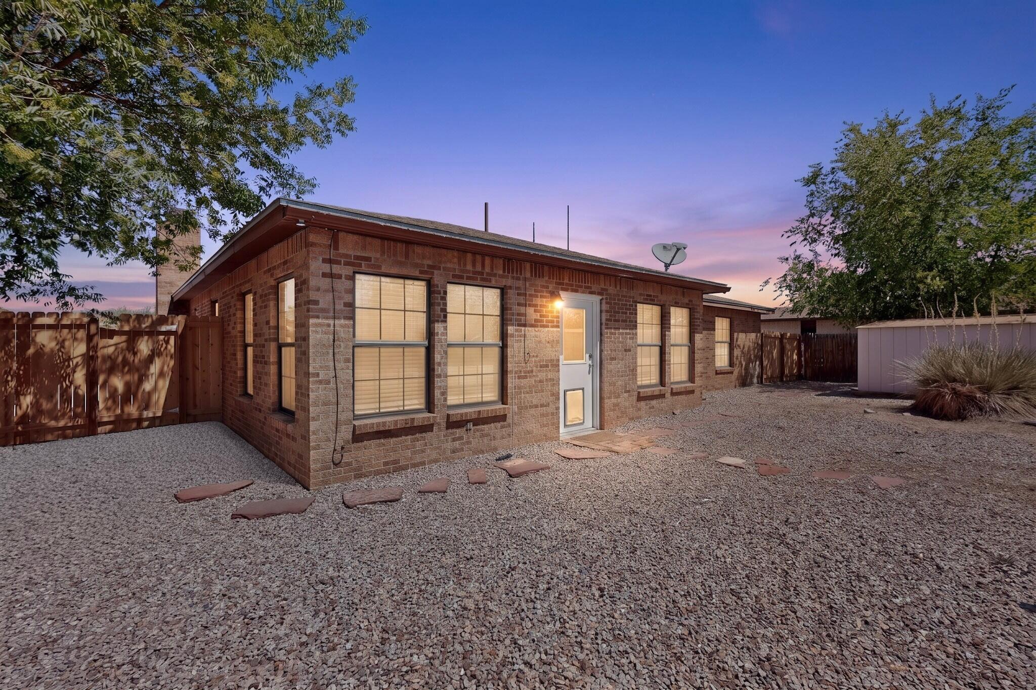 Photo 11 — 910 Crenshaw Court