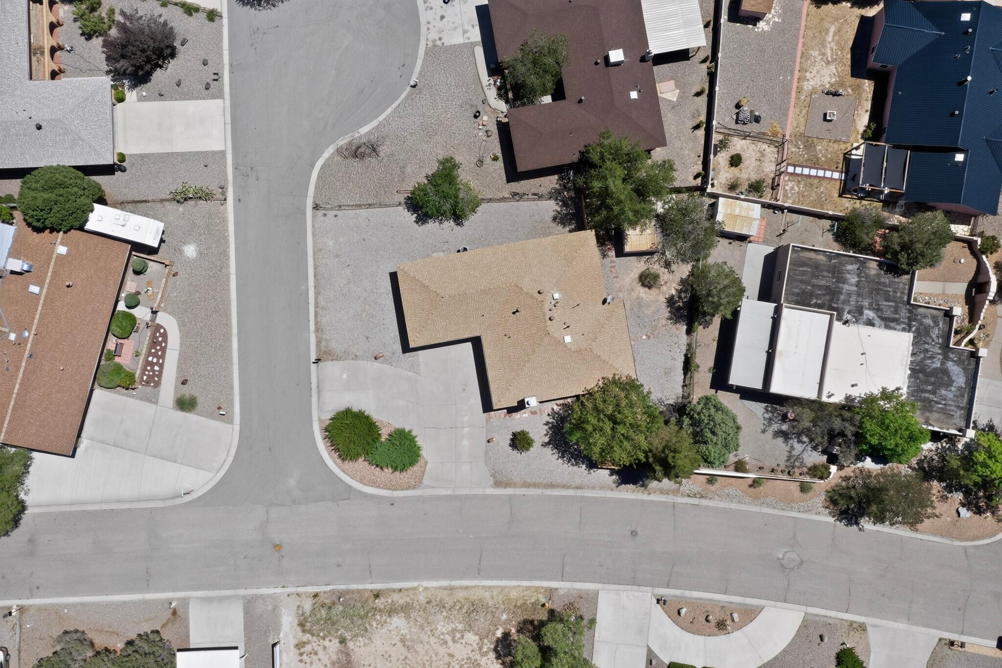 Photo 17 — 910 Crenshaw Court