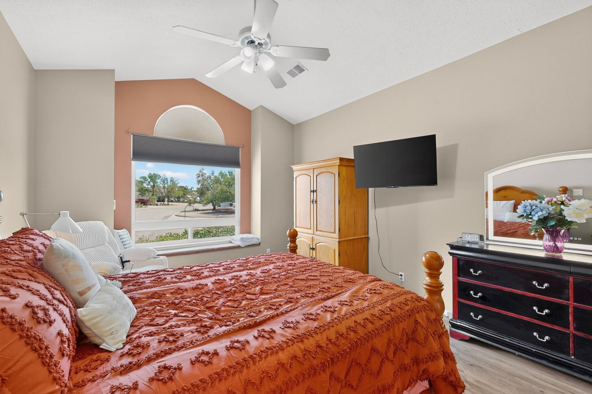 Photo 5 — 4221 Saddlewood Trail SE
