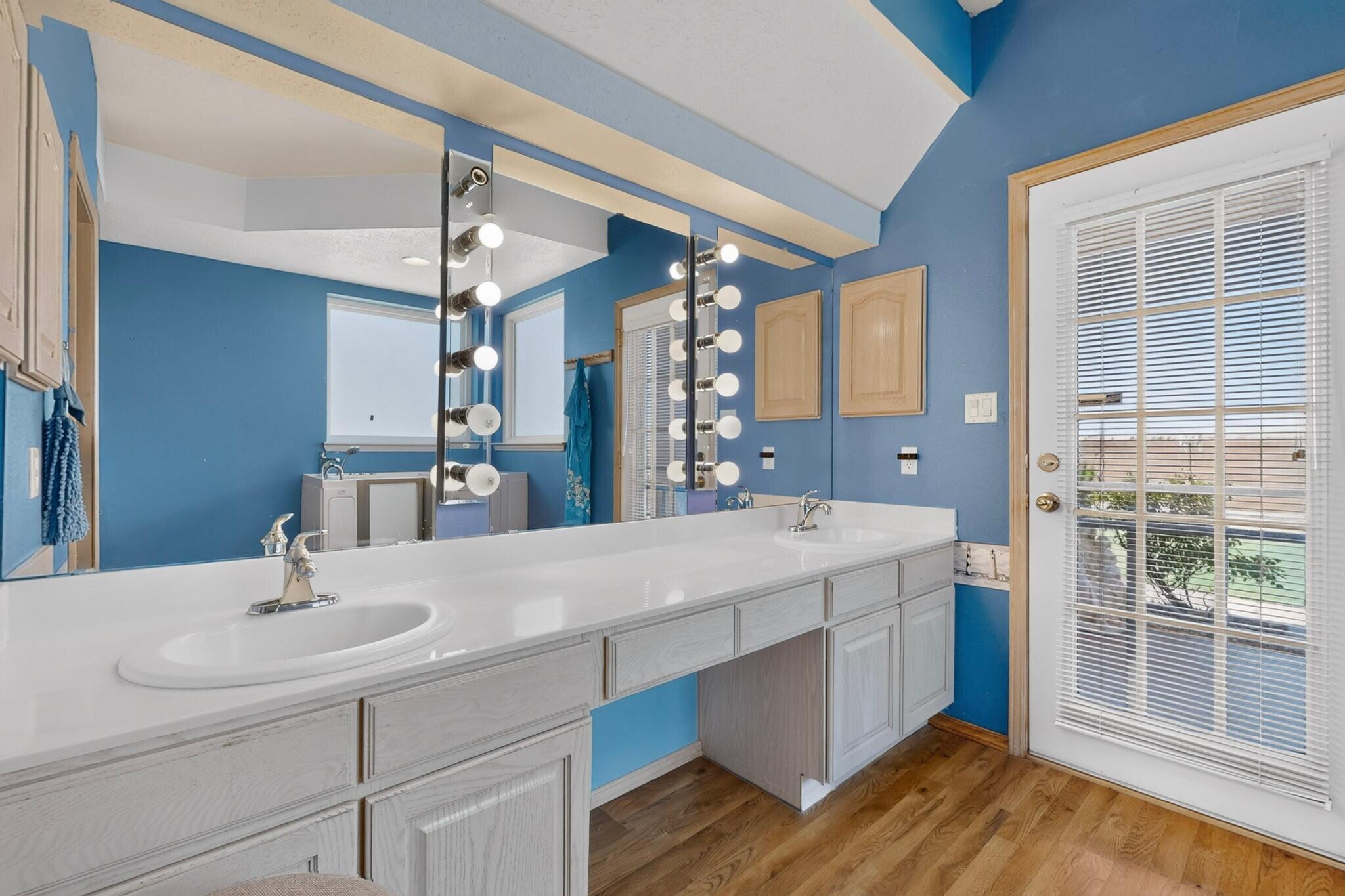 Photo 6 — 4221 Saddlewood Trail SE
