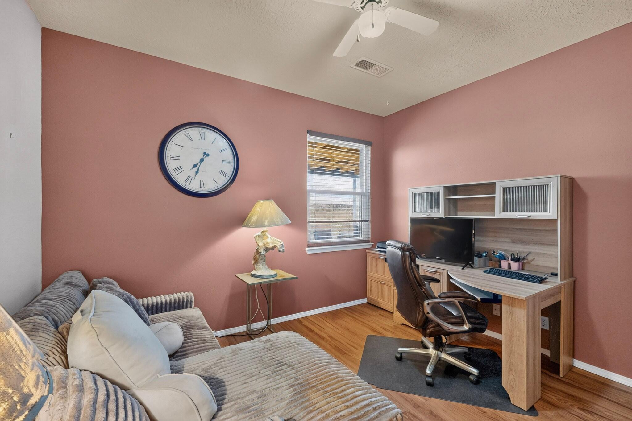 Photo 10 — 4221 Saddlewood Trail SE