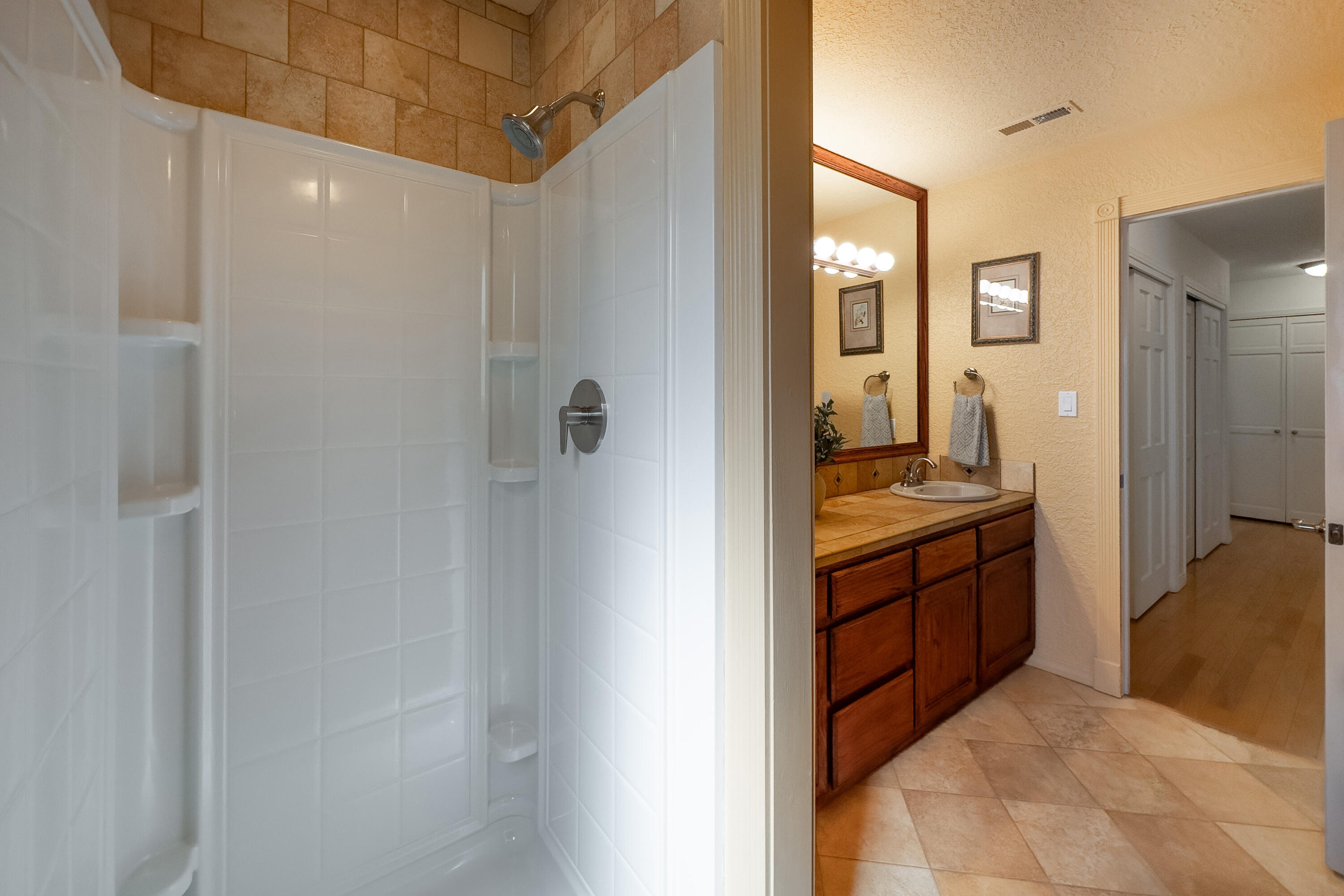 Photo 5 — 14016 Wind Mountain Road NE