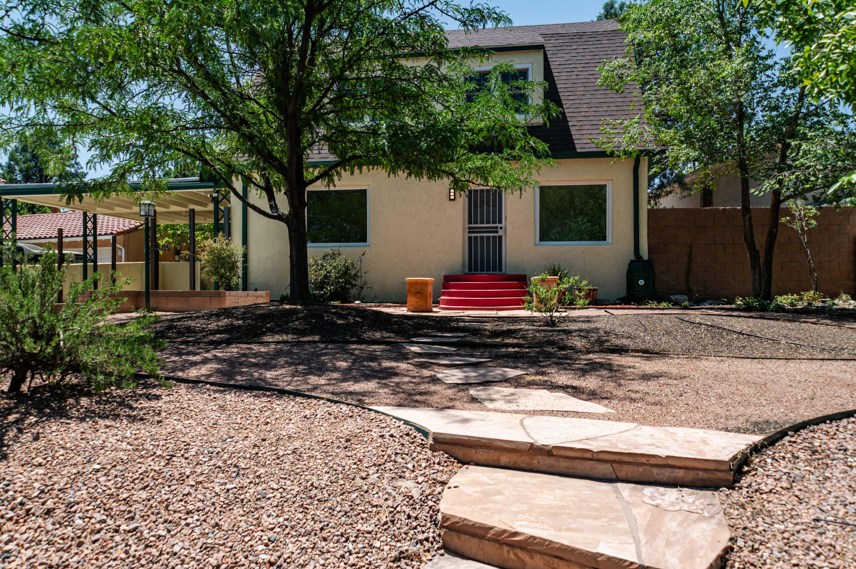 1309 Ridgecrest Drive SE, Albuquerque, NM 87108