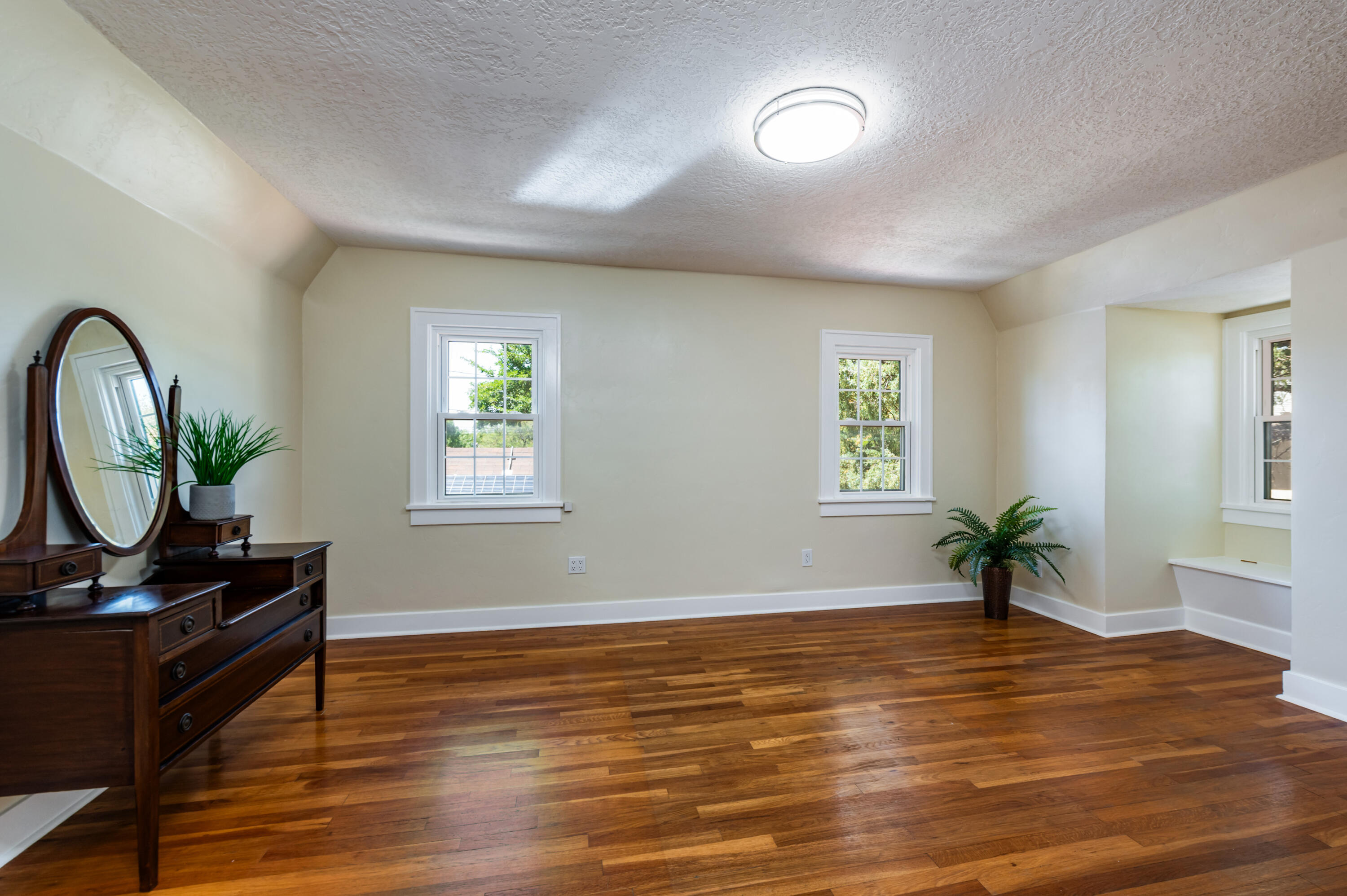 Photo 4 — 1309 Ridgecrest Drive SE
