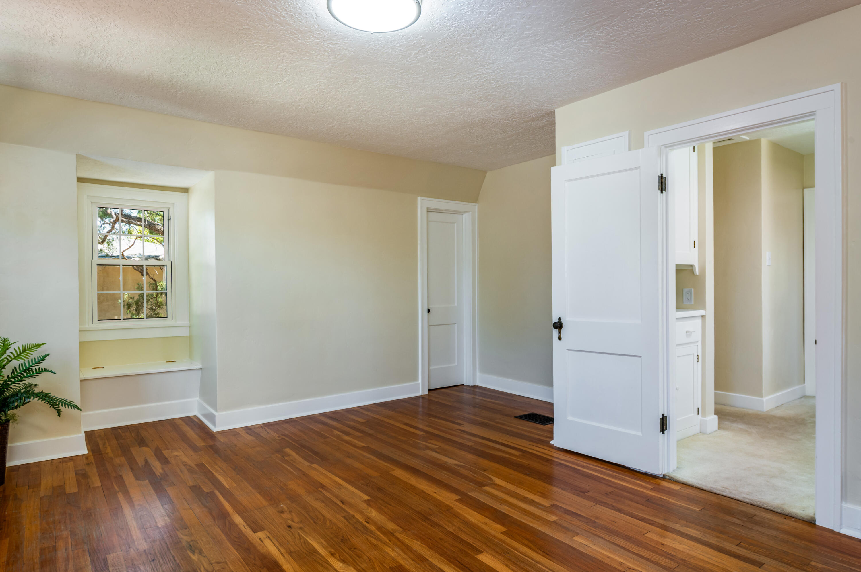 Photo 6 — 1309 Ridgecrest Drive SE