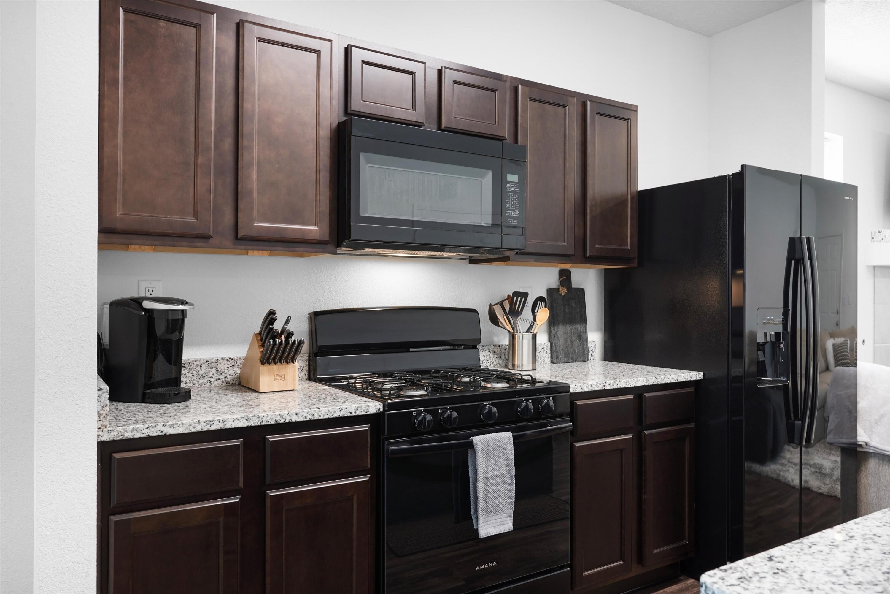 Photo 10 — 6291 Gannett Drive NE