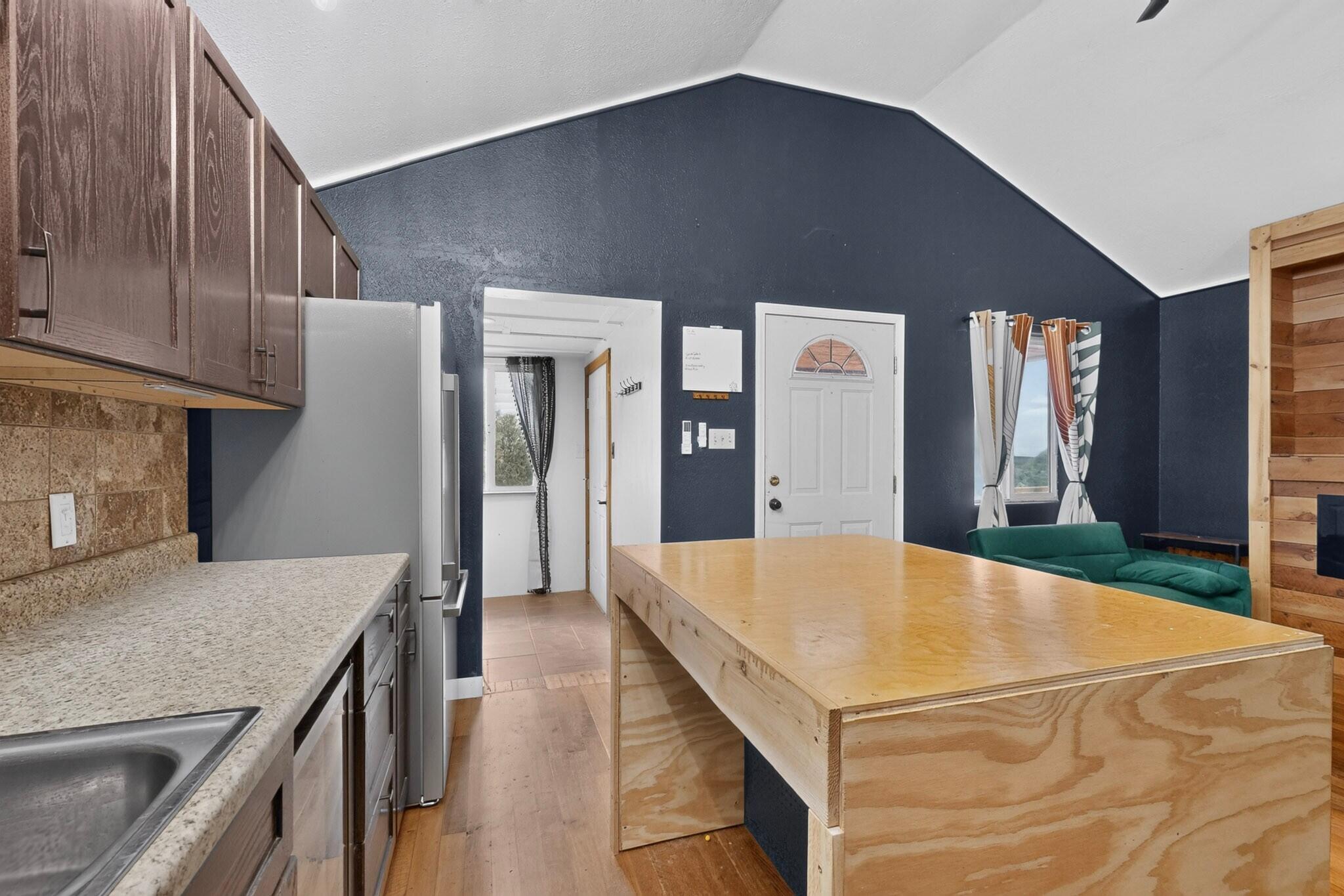 Photo 18 — 9 Greenridge Boulevard