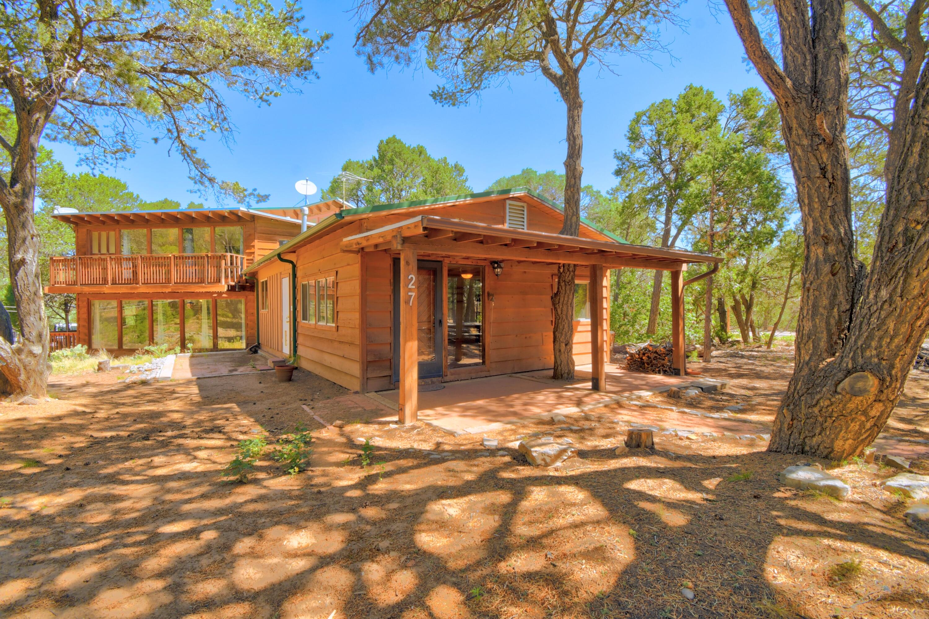 27 La Cresta Circle, Tijeras, NM 87059