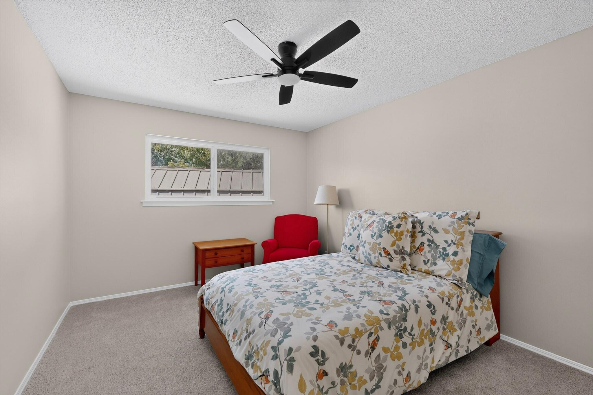 Photo 18 — 12204 Kashmir Street NE