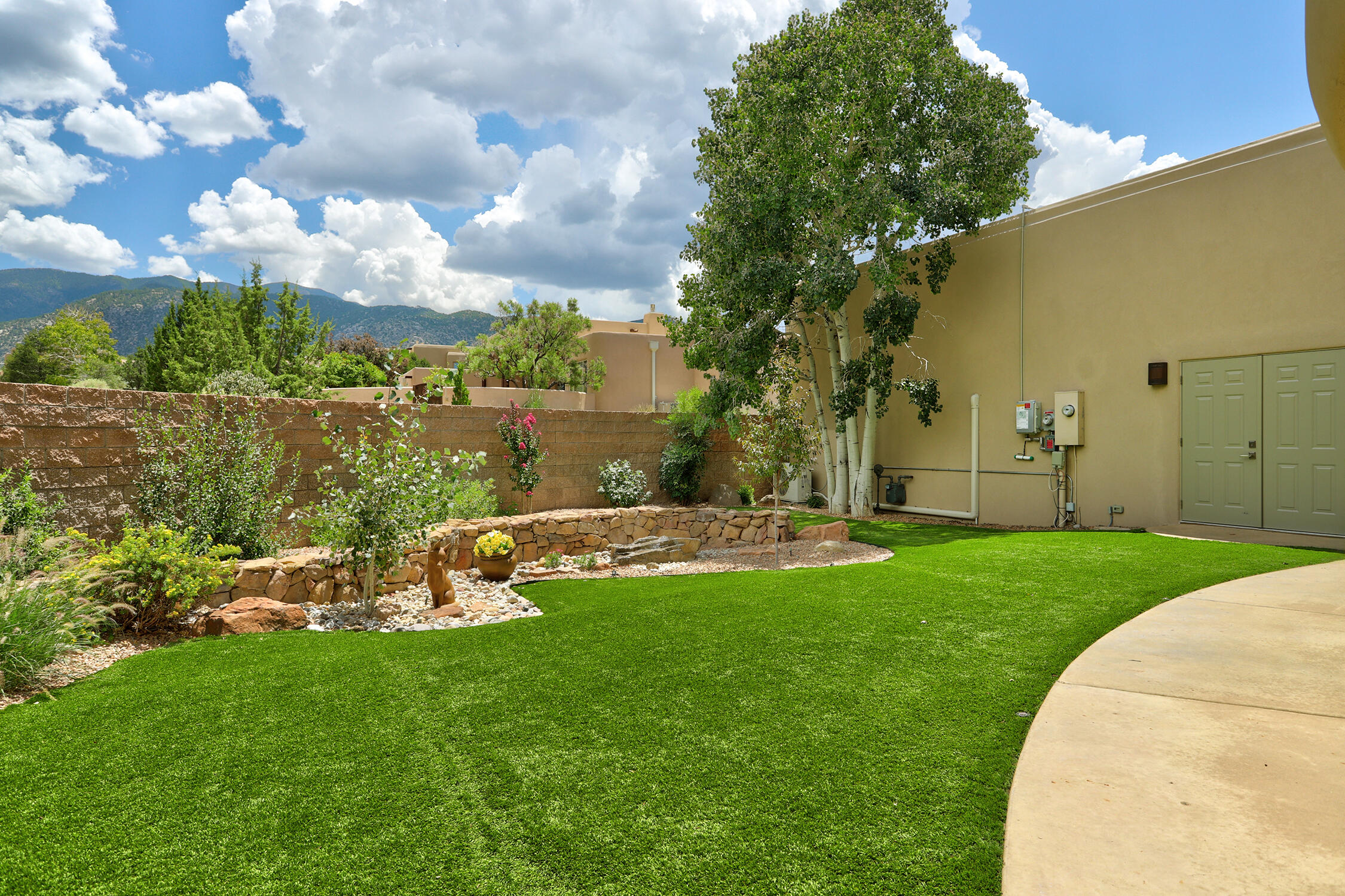 Photo 15 — 13407 Desert Zinnia Court NE
