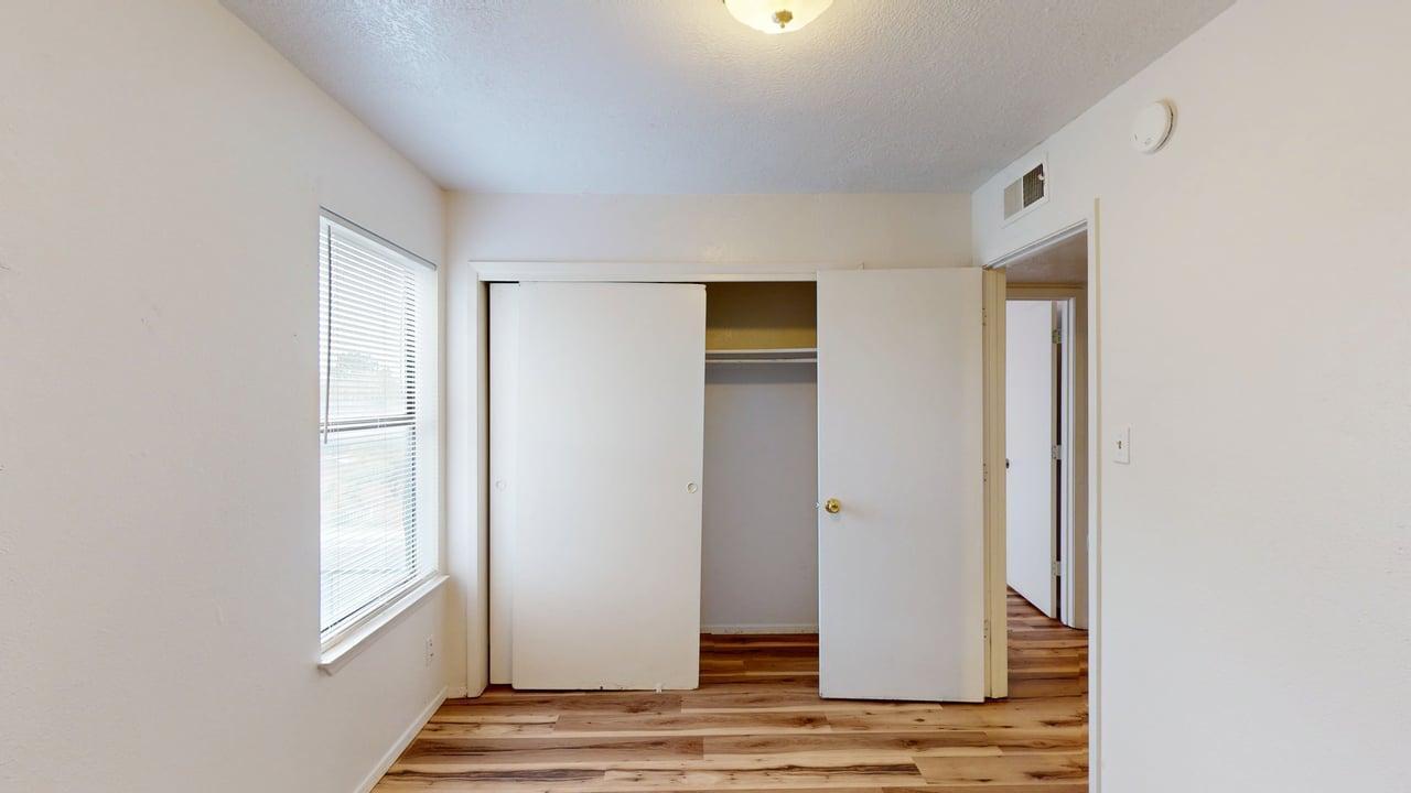 Photo 20 — 2810 Vail Avenue SE