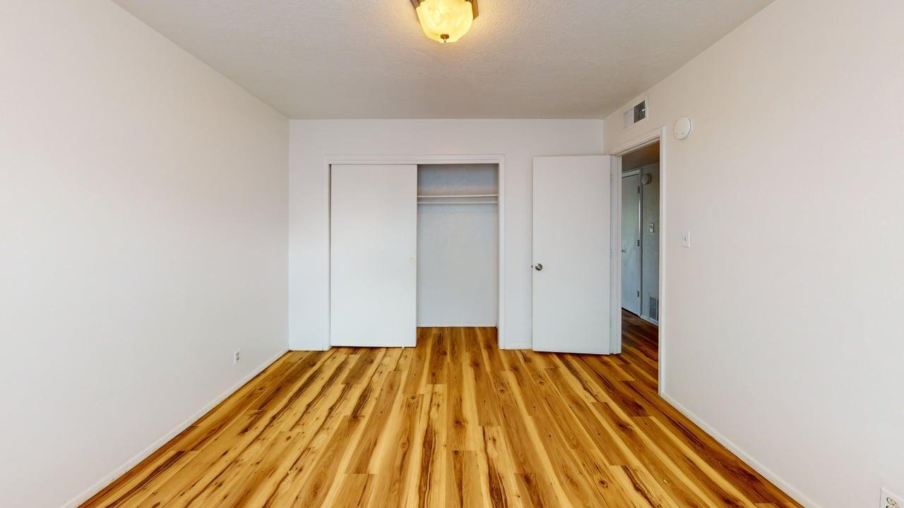 Photo 18 — 2810 Vail Avenue SE