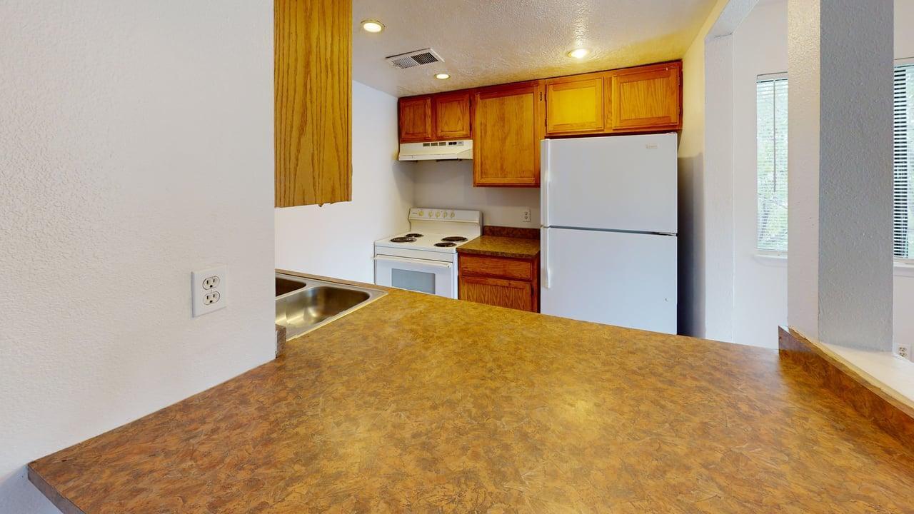 Photo 13 — 2810 Vail Avenue SE
