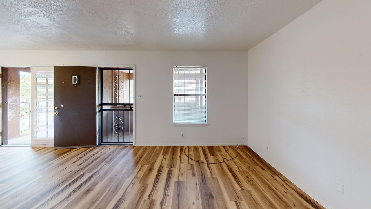 Photo 12 — 2810 Vail Avenue SE