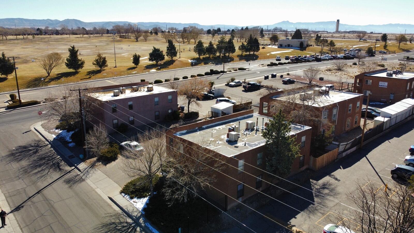 Photo 9 — 2810 Vail Avenue SE
