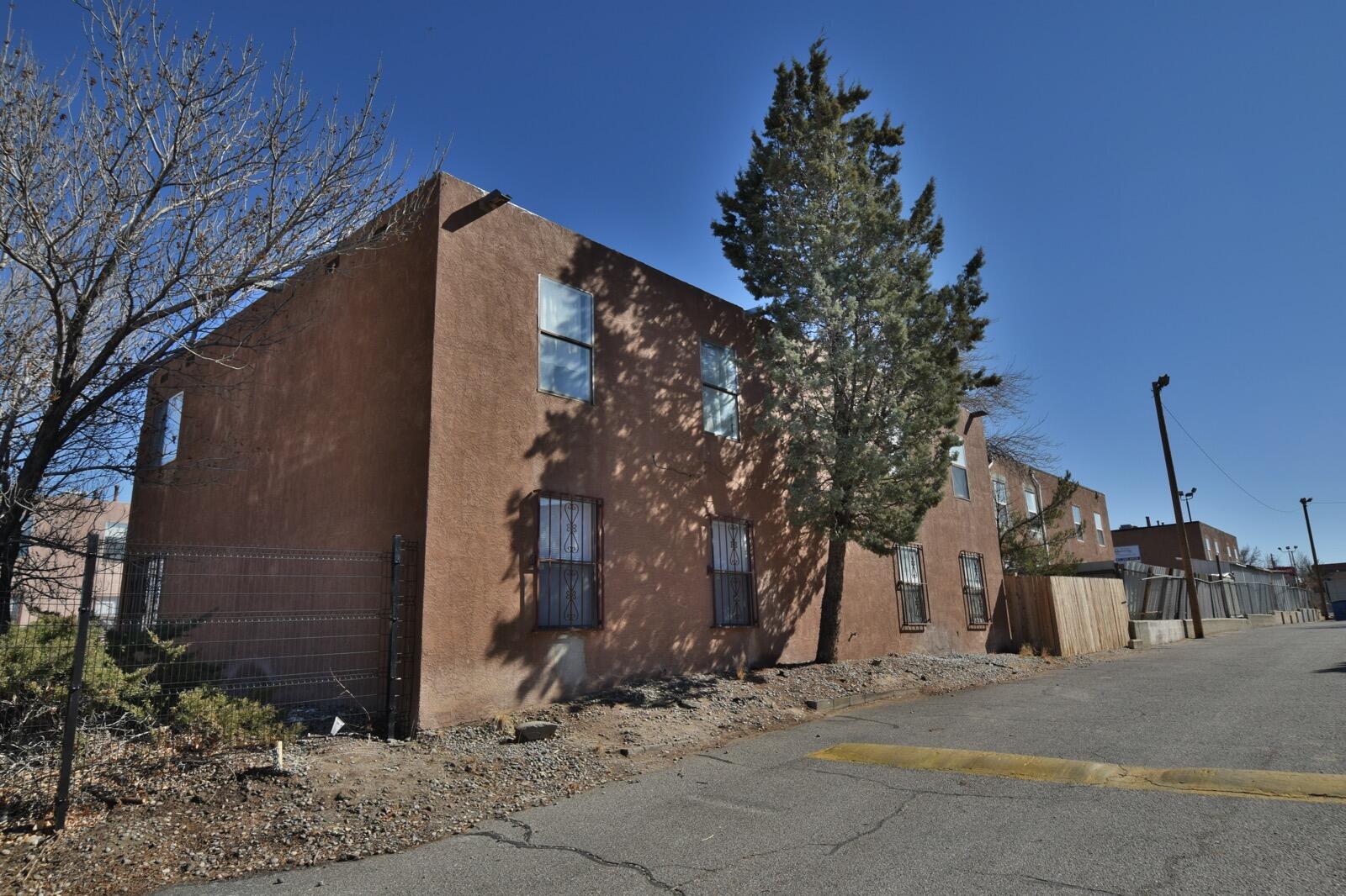 Photo 7 — 2810 Vail Avenue SE
