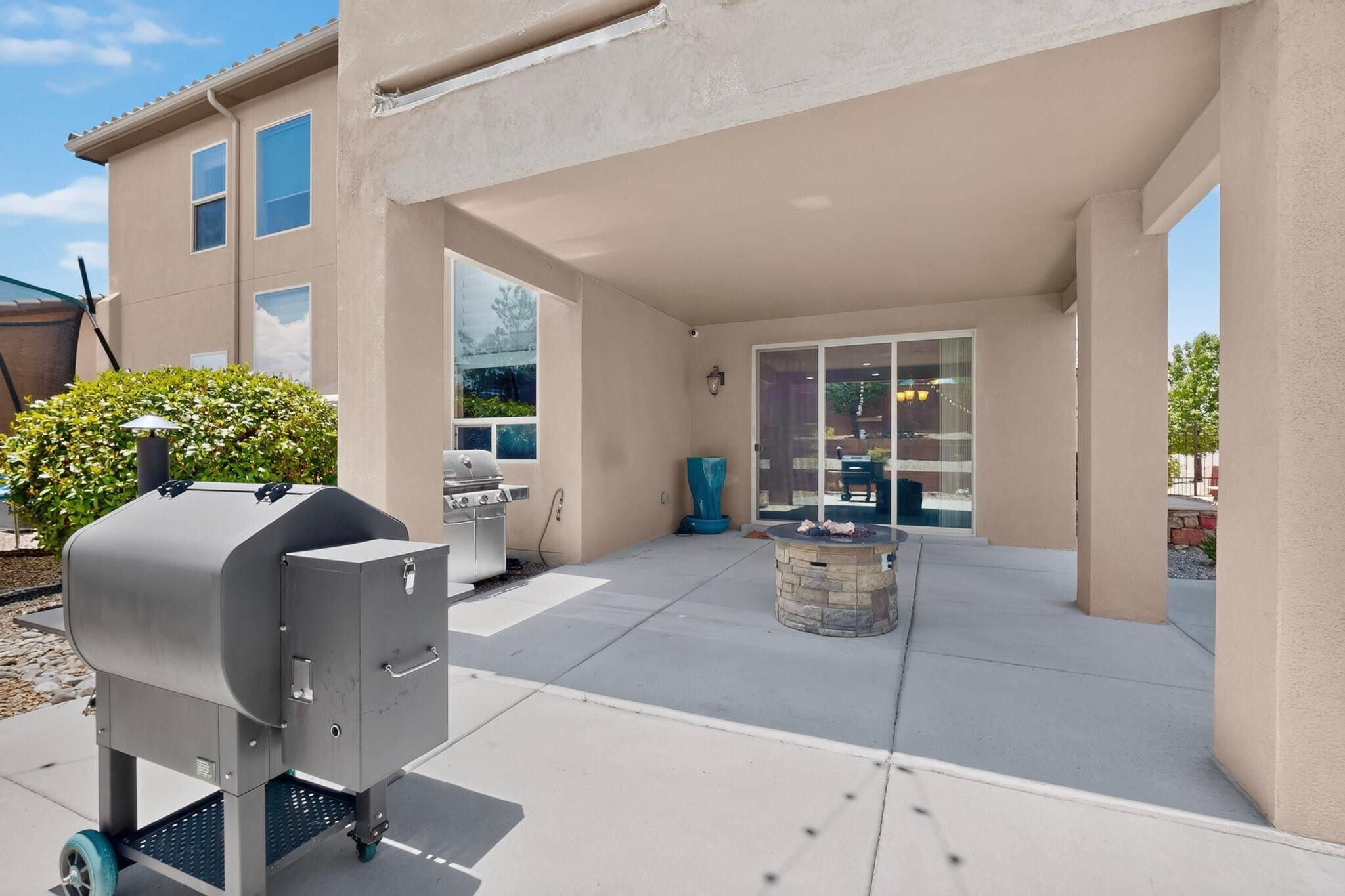 Photo 15 — 1704 Roble Drive SE