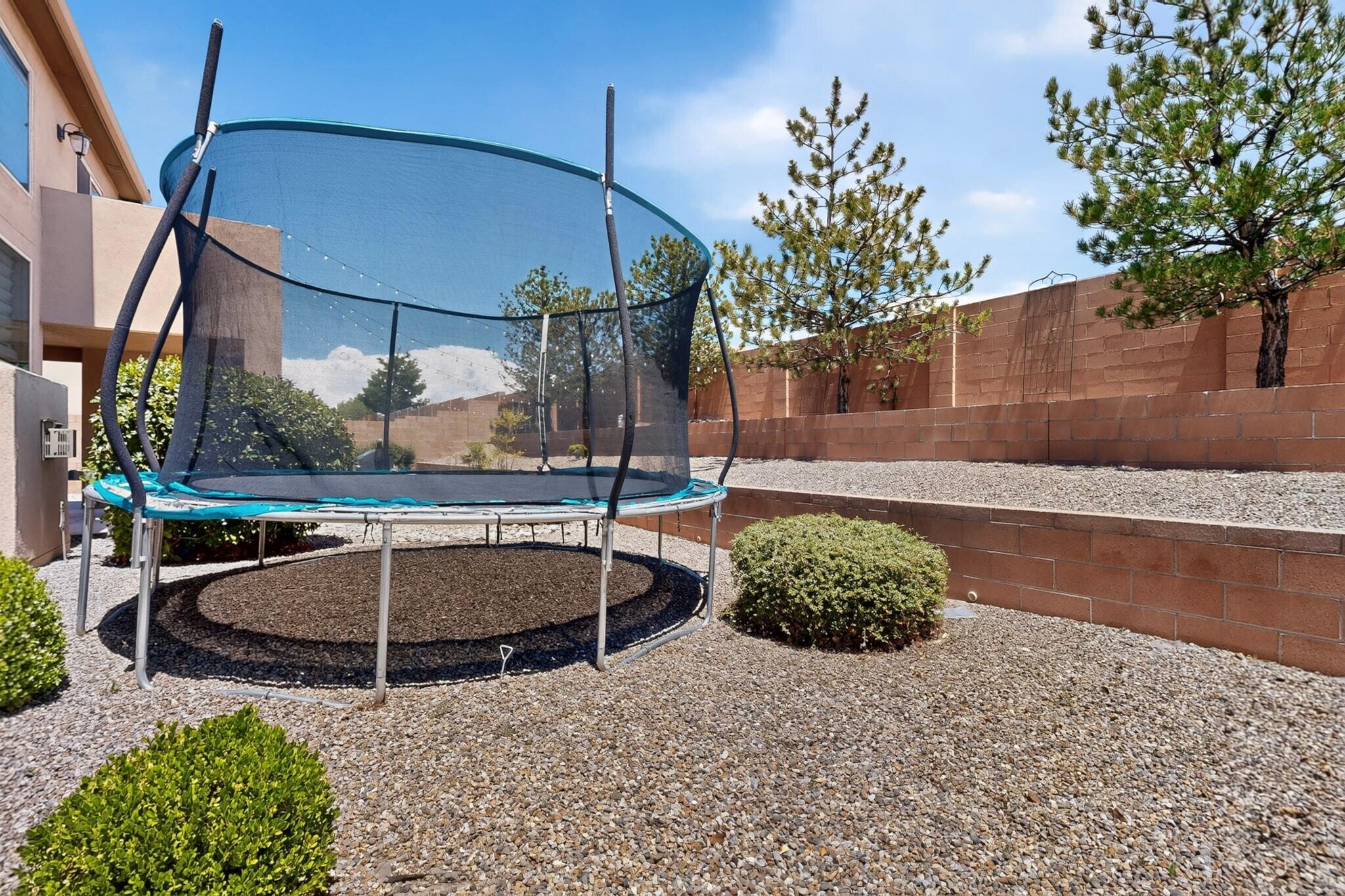 Photo 10 — 1704 Roble Drive SE