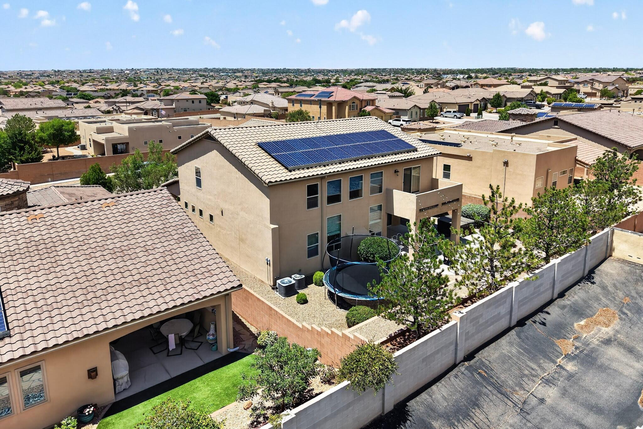 Photo 3 — 1704 Roble Drive SE