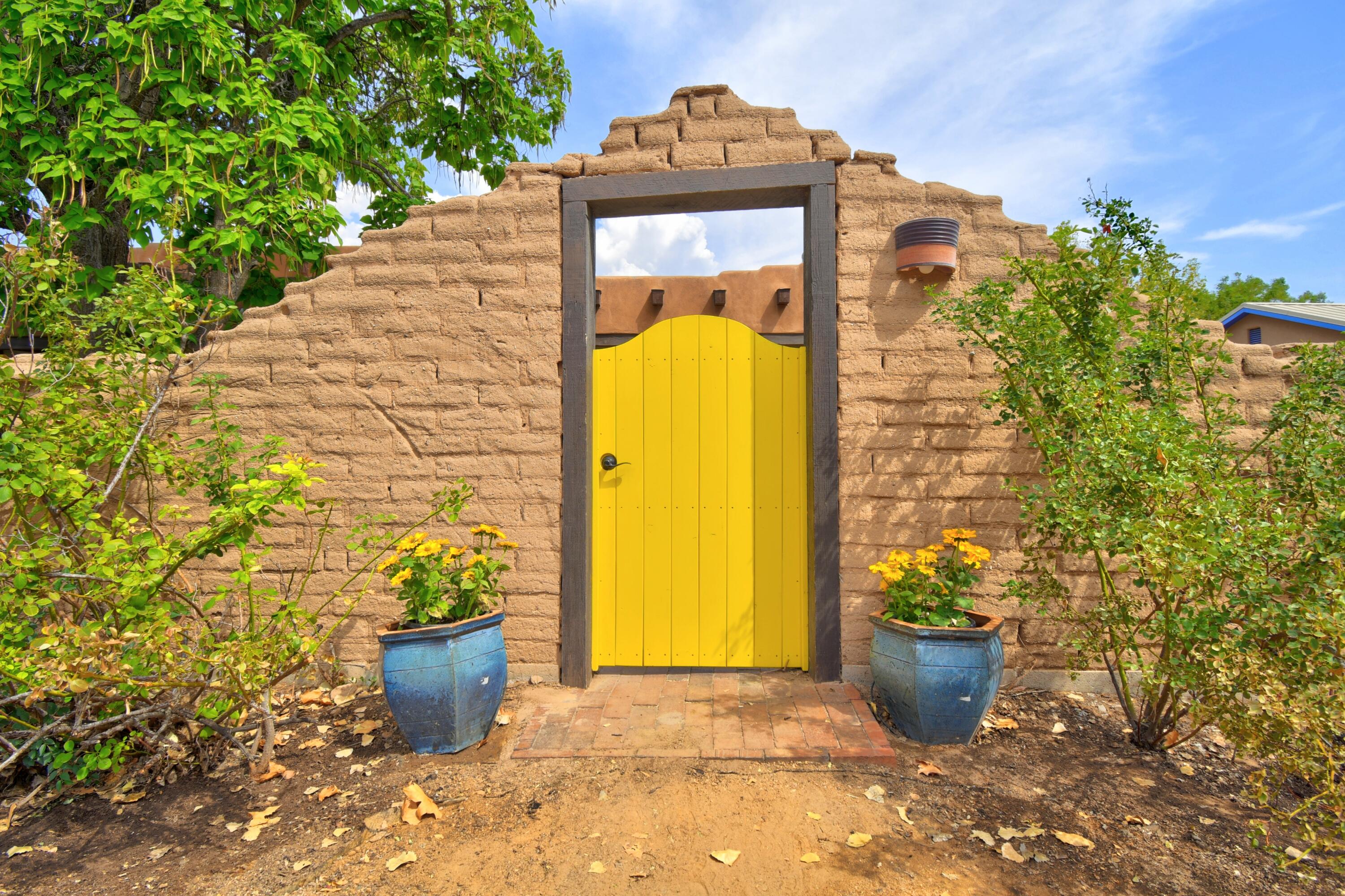 32 Priestly Place, Corrales, NM 87048