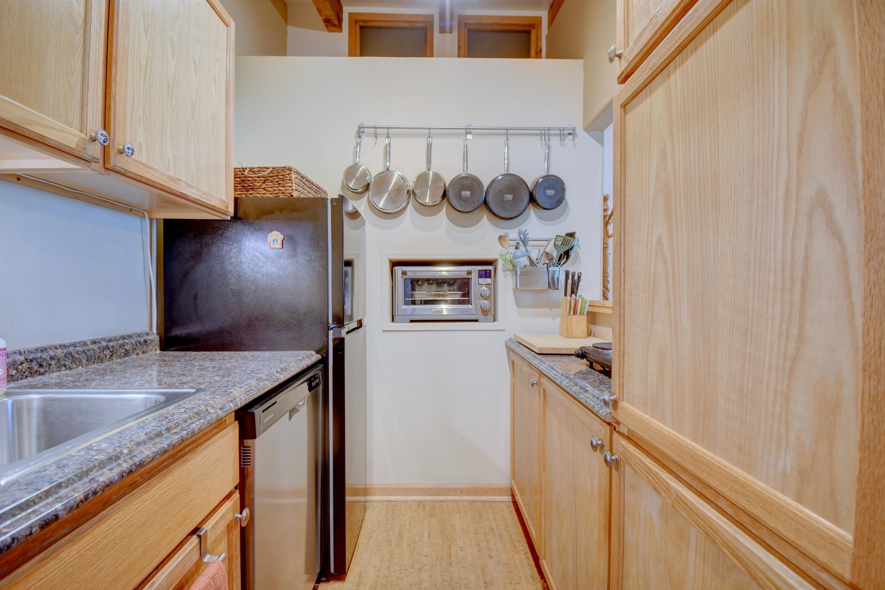 Photo 17 — 32 Priestly Place
