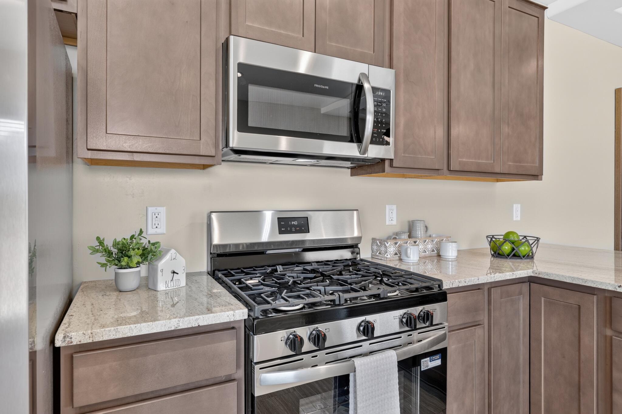 Photo 17 — 1231 15th Street SE