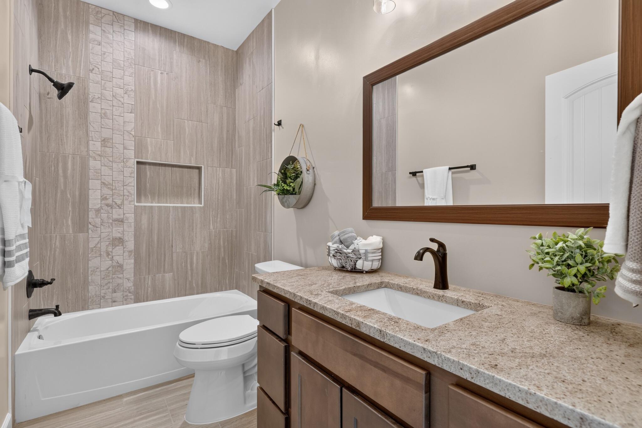 Photo 6 — 1231 15th Street SE