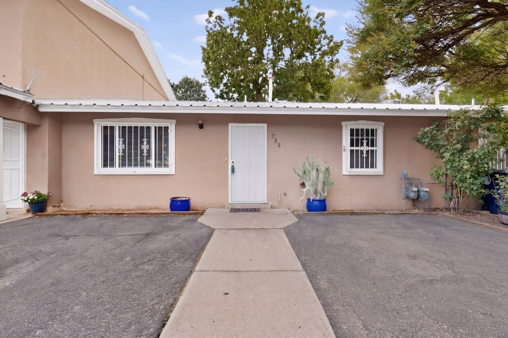 753 Camino Floretta NW