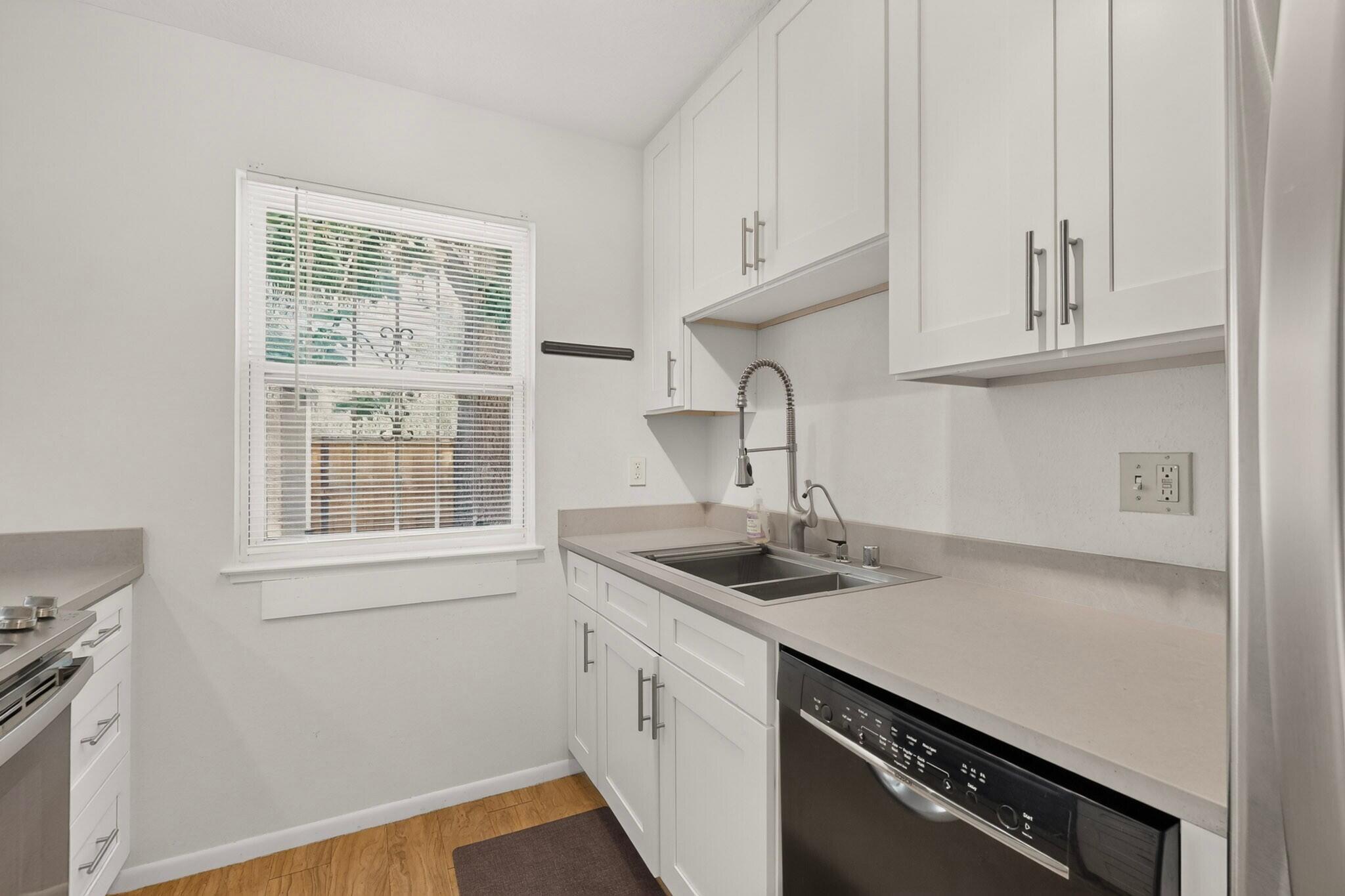 Photo 13 — 753 Camino Floretta NW
