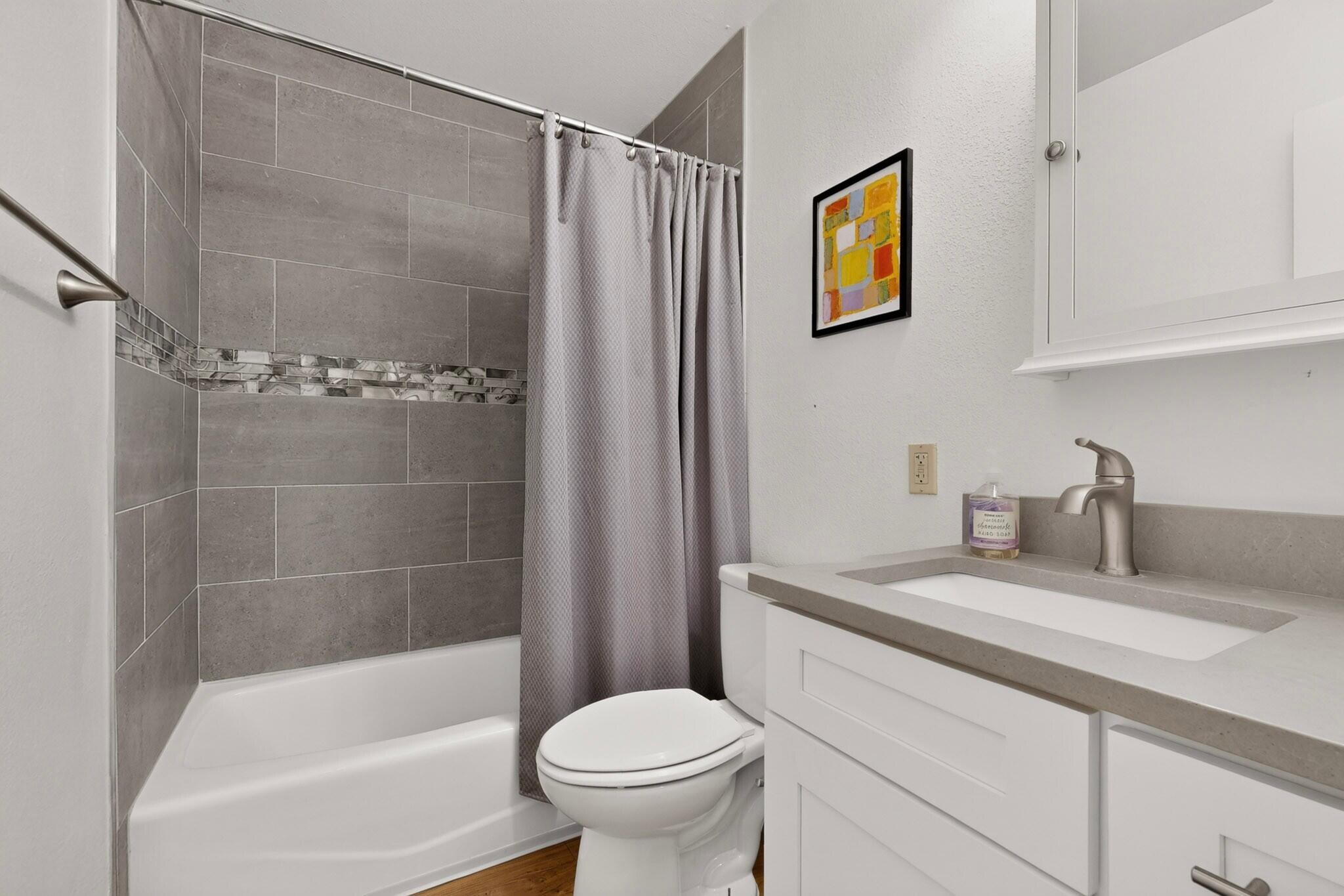 Photo 14 — 753 Camino Floretta NW