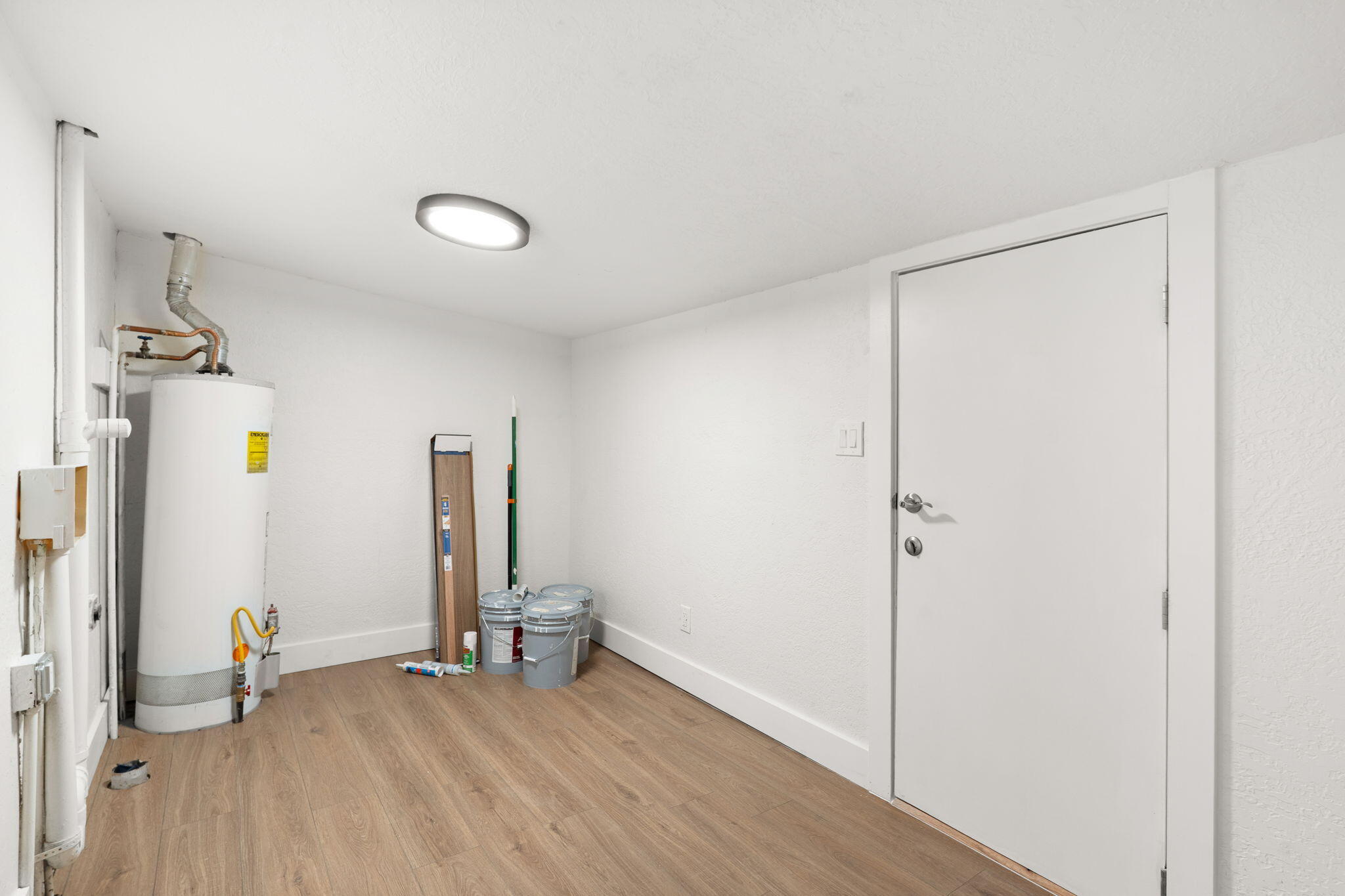 Photo 3 — 619 5th Street SW