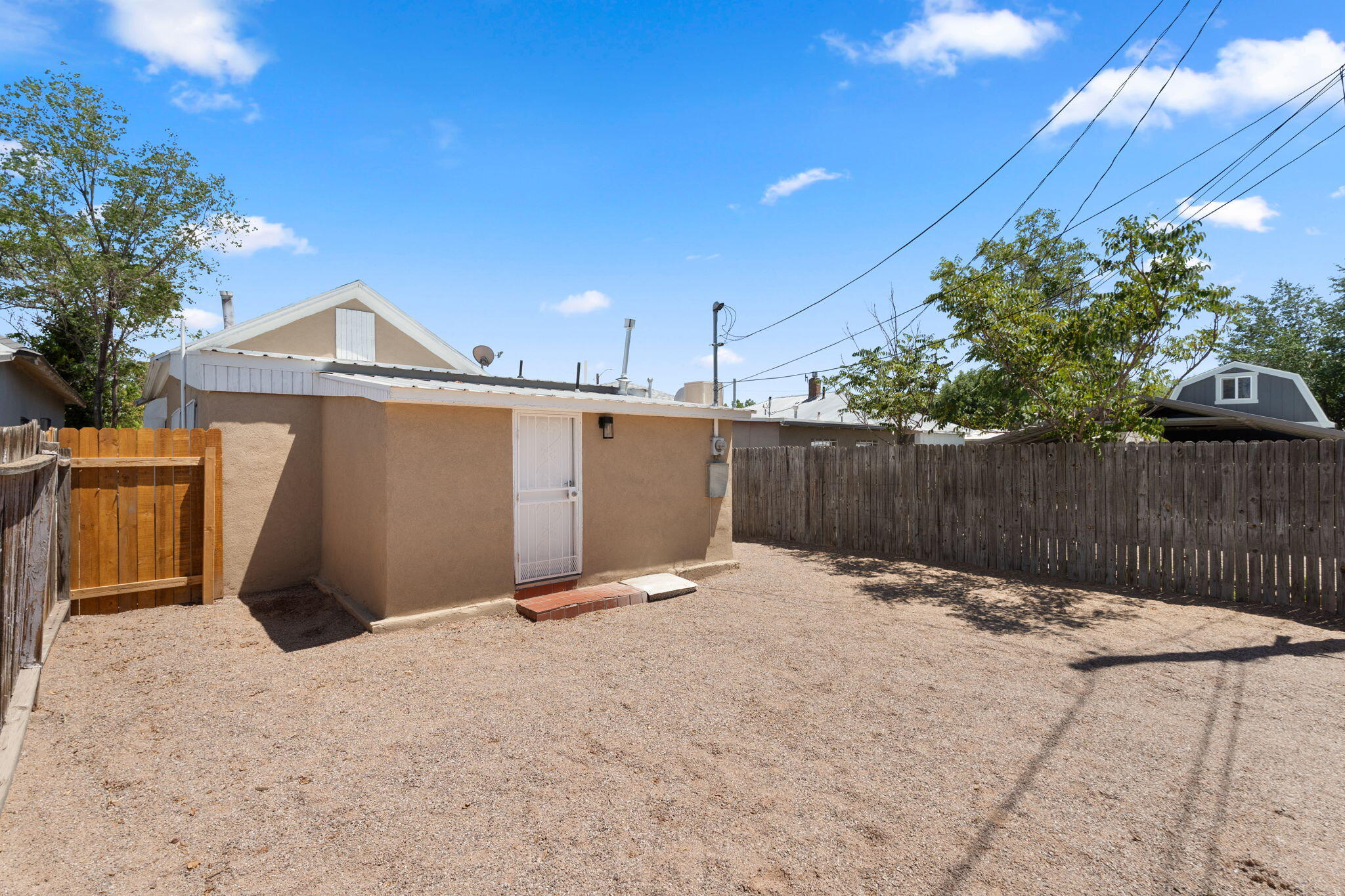 Photo 7 — 619 5th Street SW