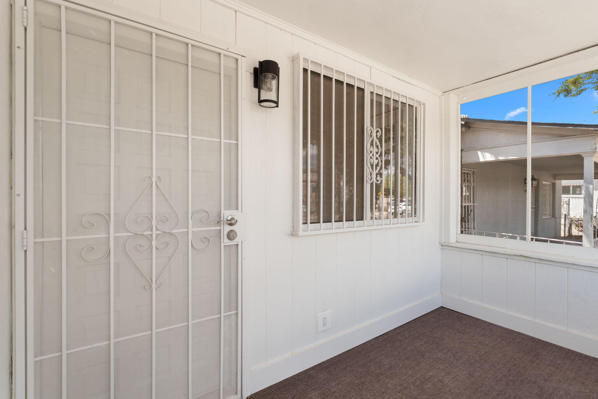 Photo 16 — 619 5th Street SW