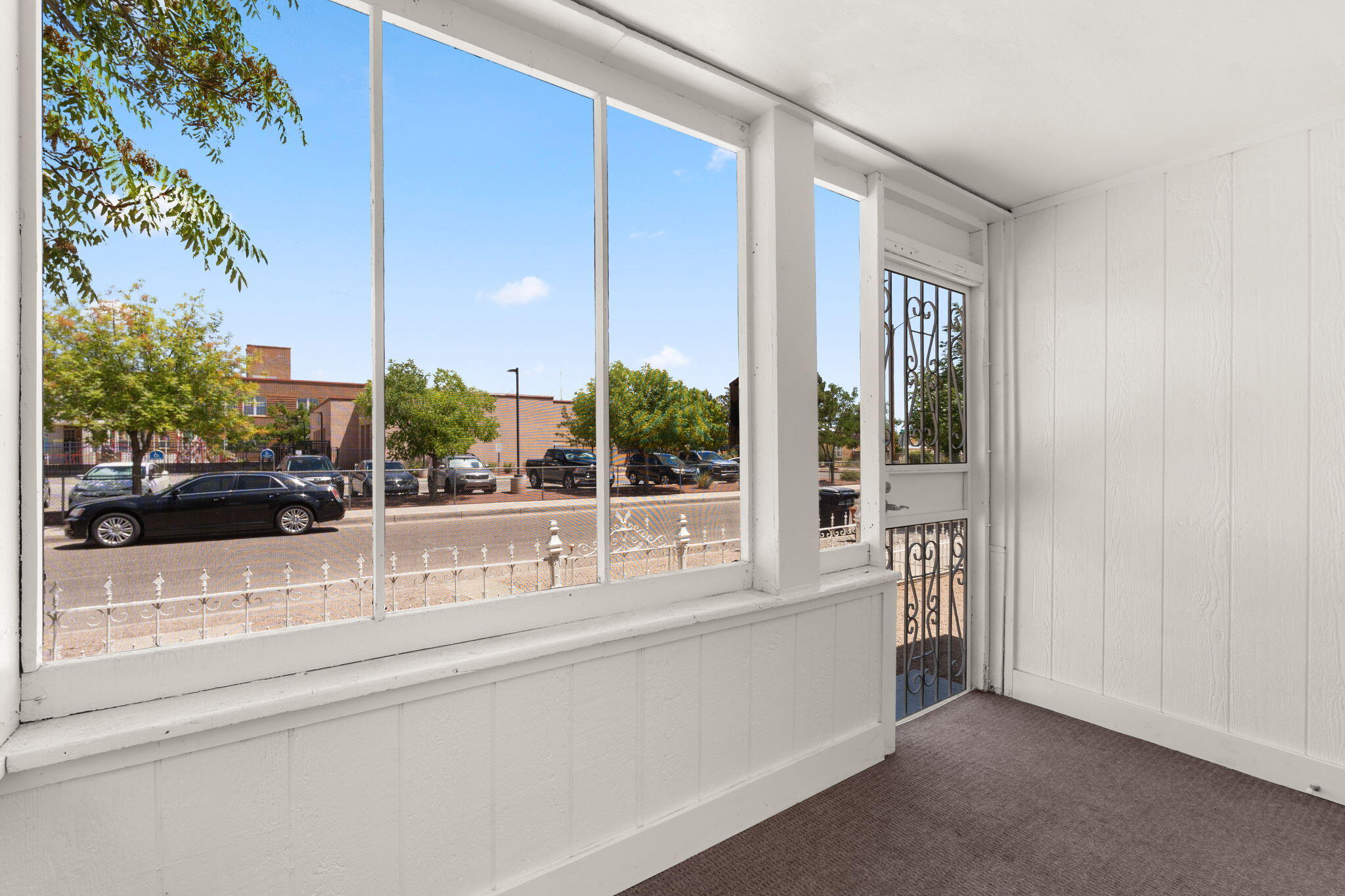 Photo 17 — 619 5th Street SW