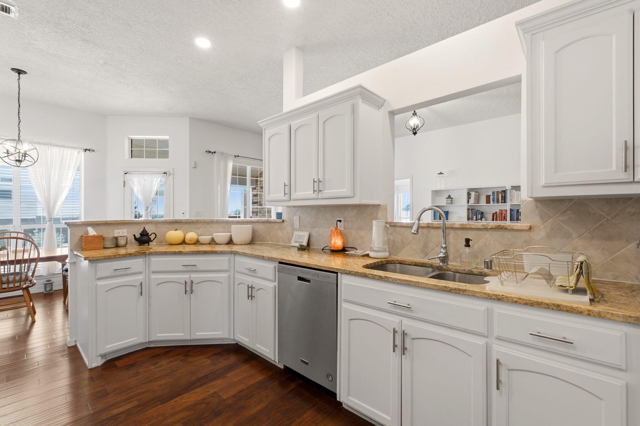 Photo 8 — 1684 Savannah Court NE