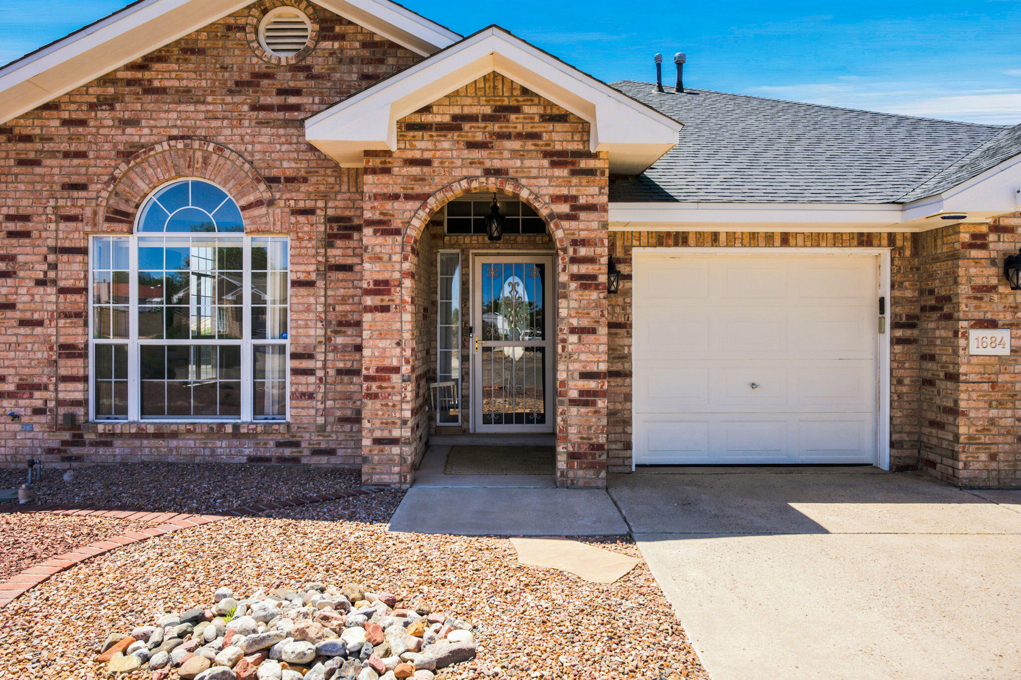 Photo 4 — 1684 Savannah Court NE