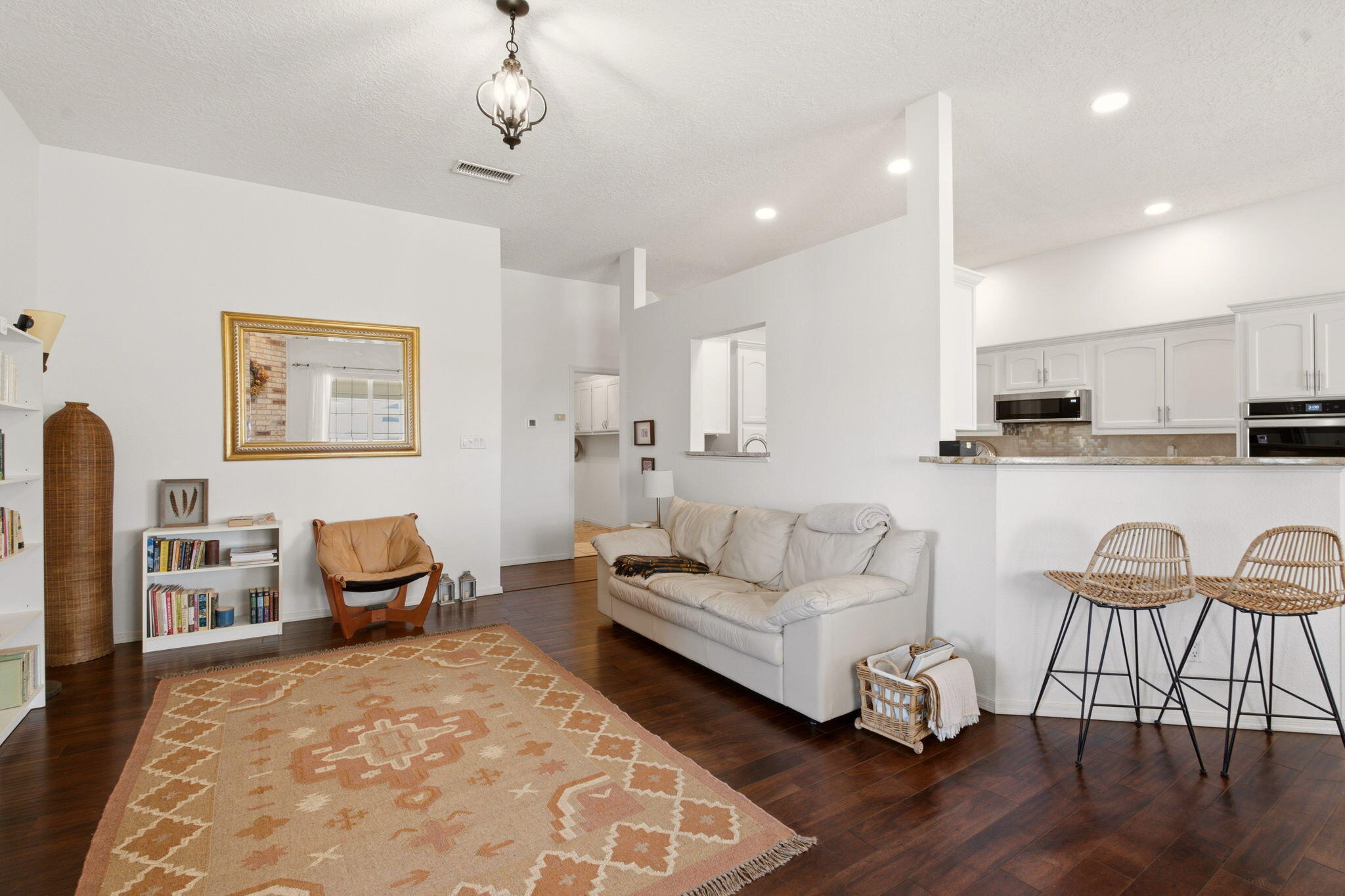 Photo 6 — 1684 Savannah Court NE